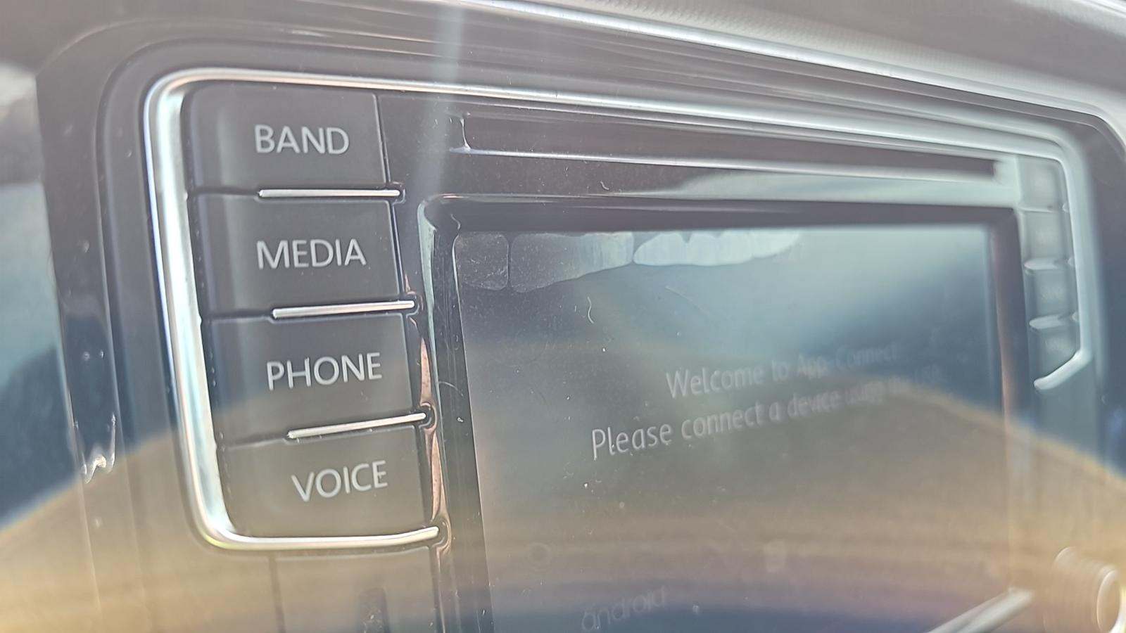 2017 Volkswagen Passat 1.8T SE FWD