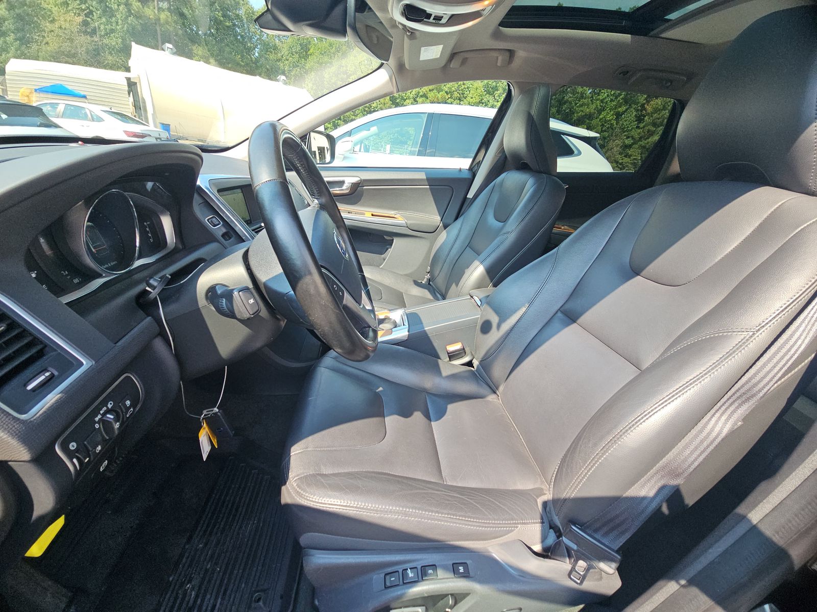 2017 Volvo XC60 T5 Inscription AWD