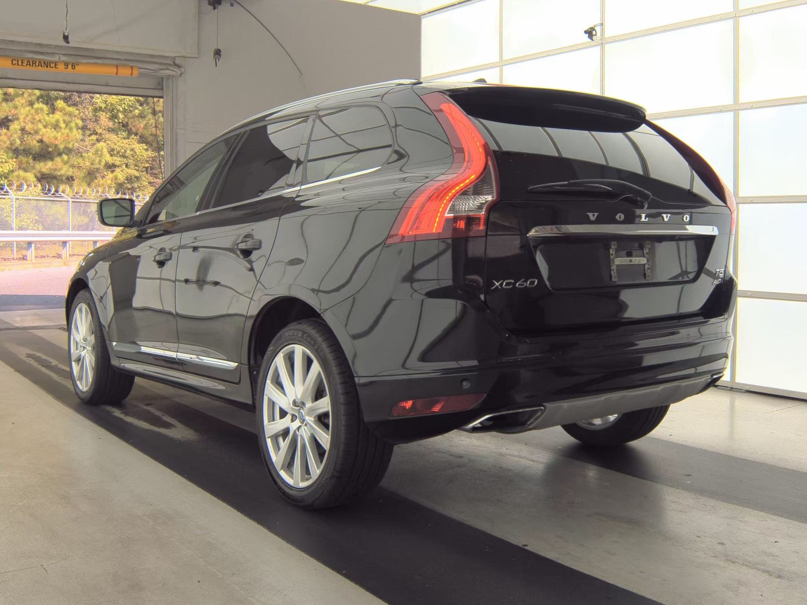 2017 Volvo XC60 T5 Inscription AWD