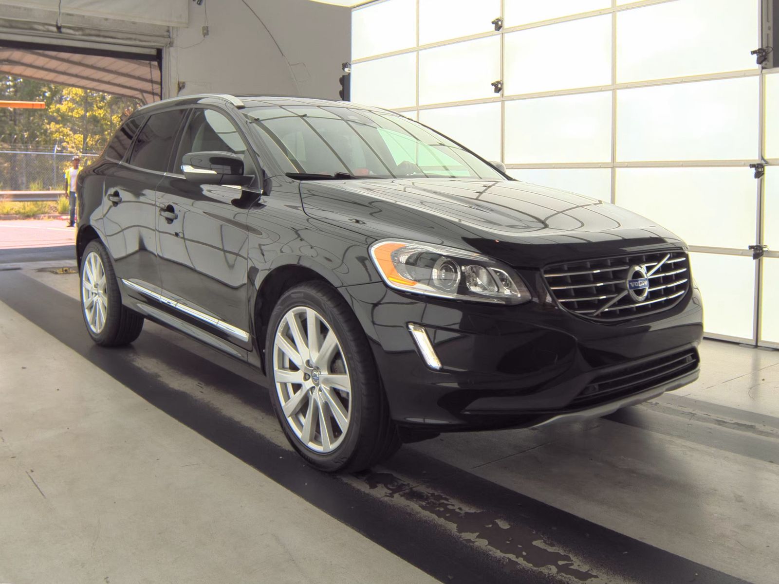 2017 Volvo XC60 T5 Inscription AWD