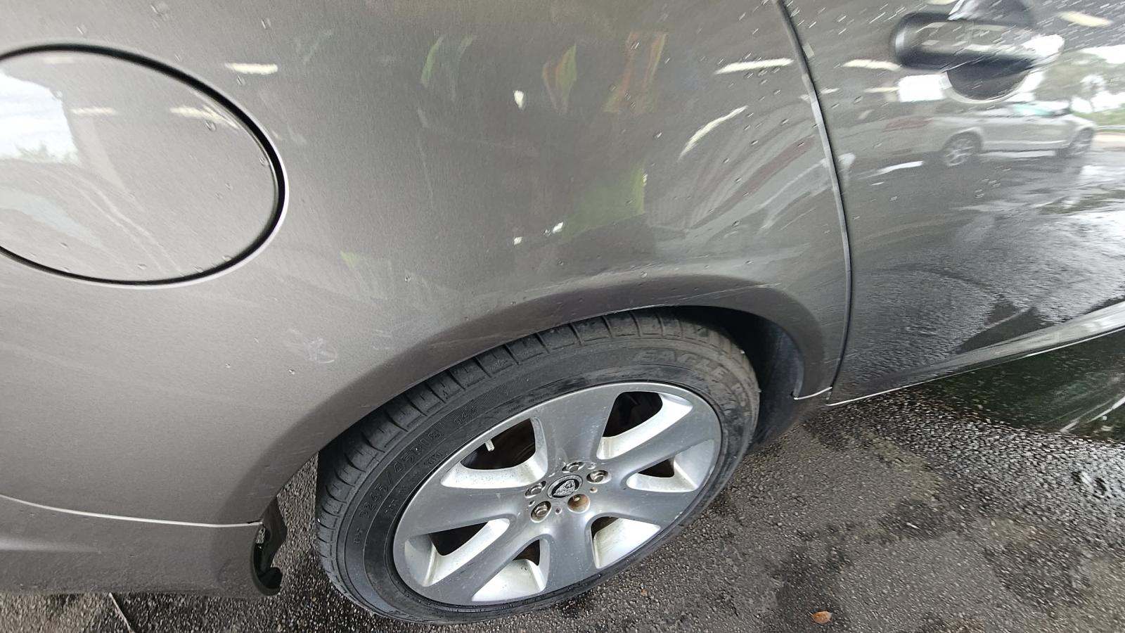 2010 Jaguar XF Luxury RWD