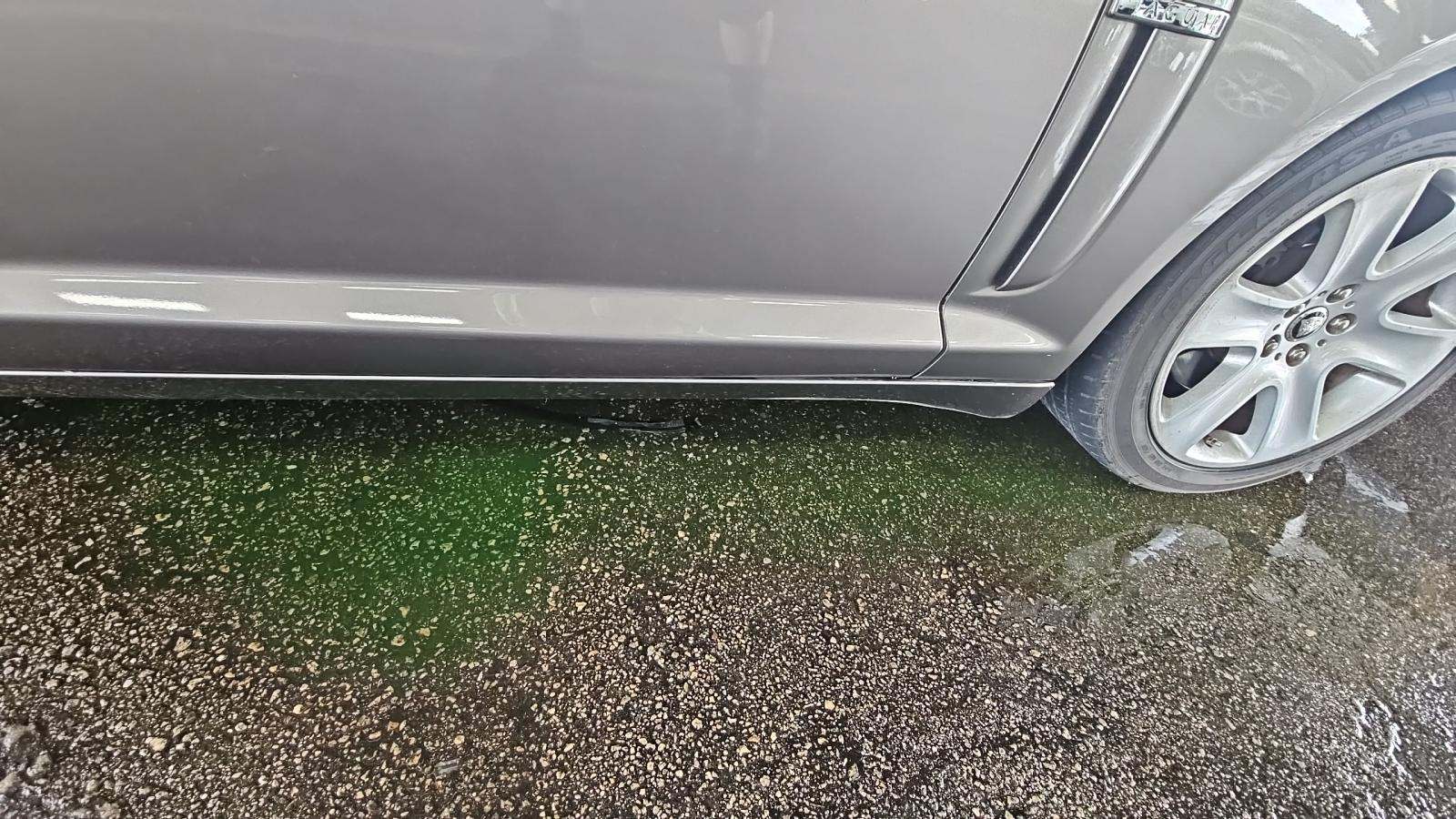 2010 Jaguar XF Luxury RWD