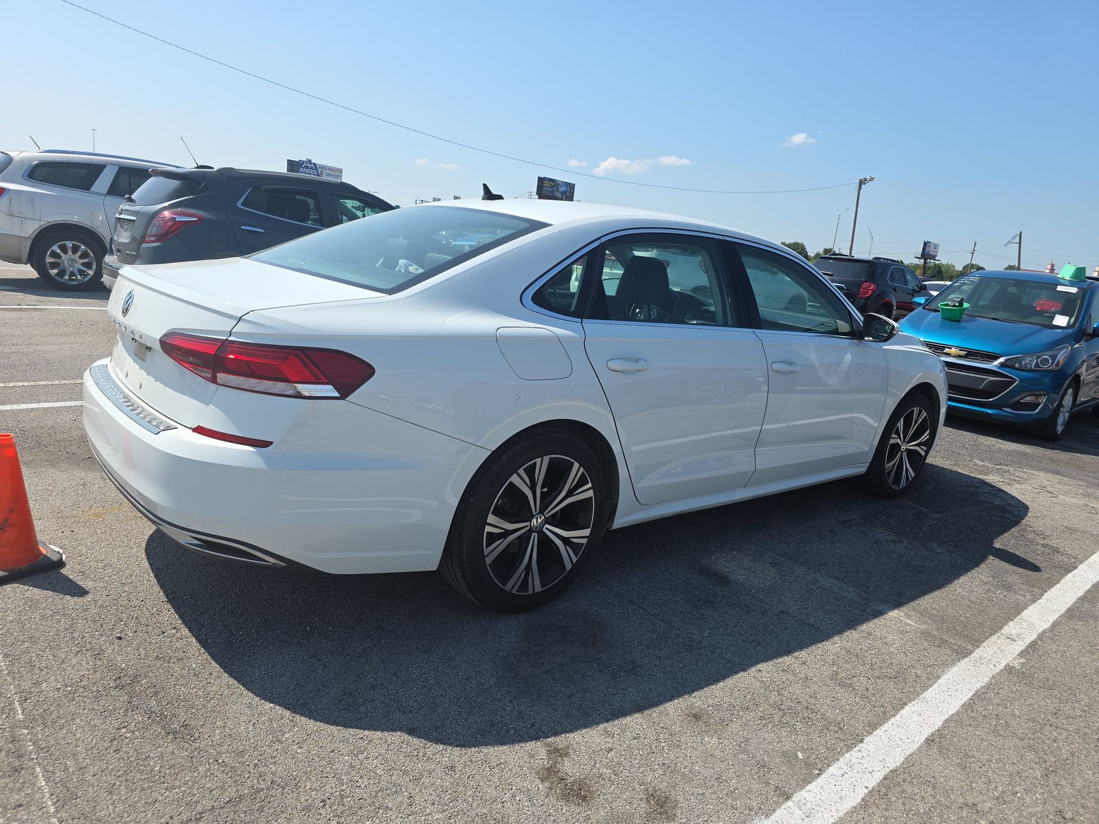 2022 Volkswagen Passat 2.0T SE FWD