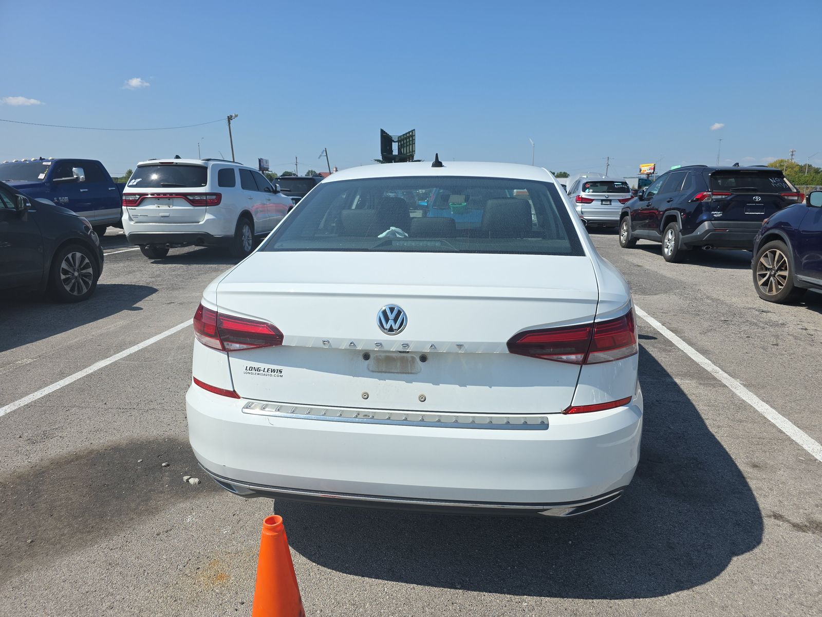 2022 Volkswagen Passat 2.0T SE FWD