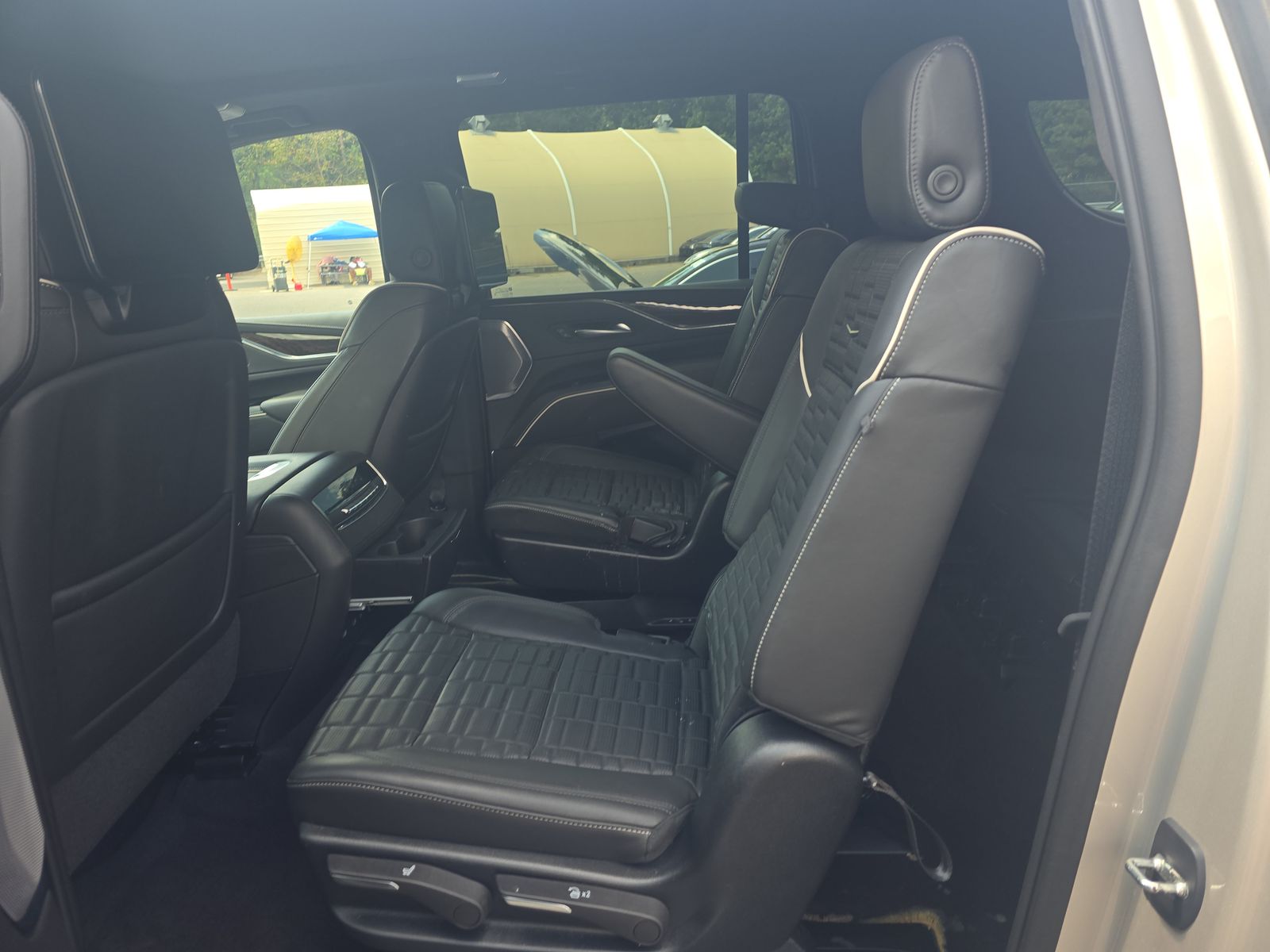 2023 Cadillac Escalade ESV Premium Luxury Platinum AWD