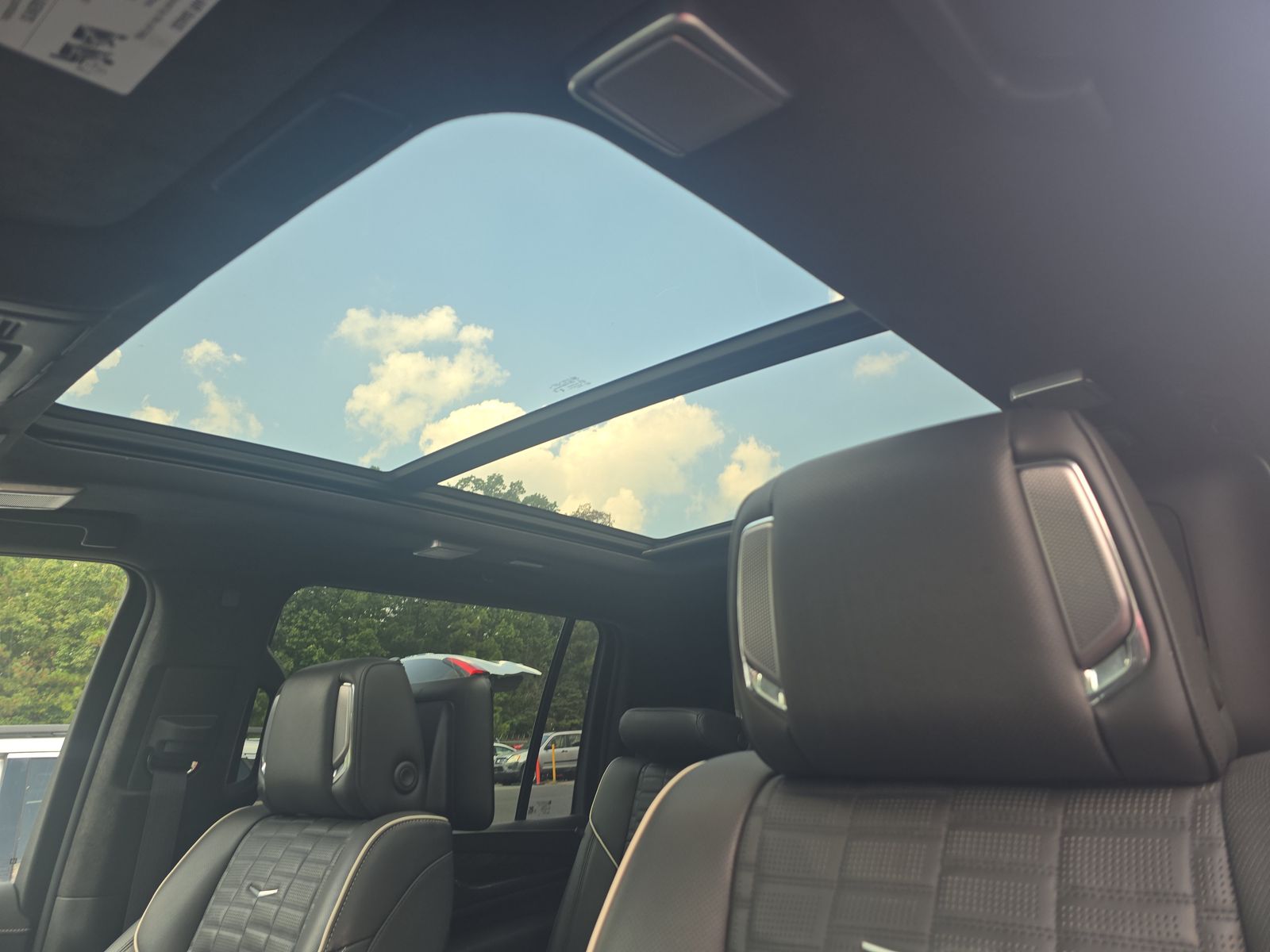 2023 Cadillac Escalade ESV Premium Luxury Platinum AWD