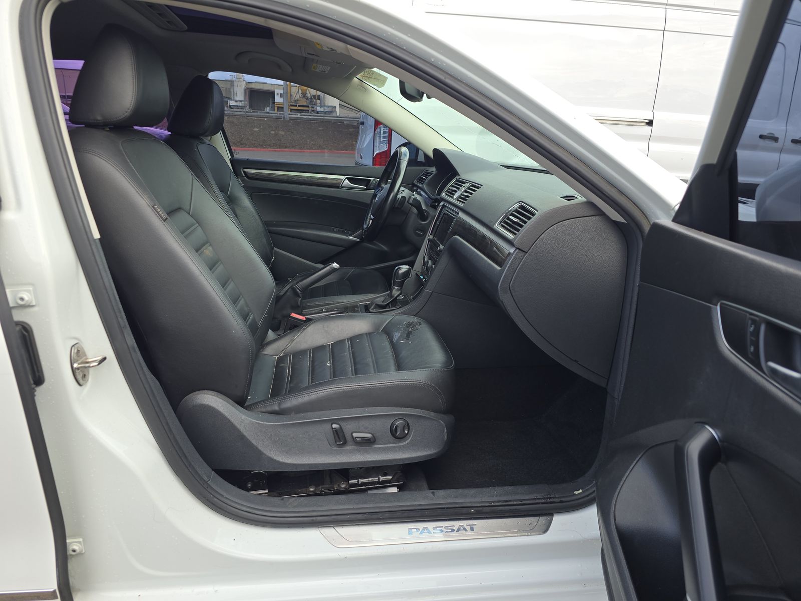 2016 Volkswagen Passat 3.6L SEL Premium FWD