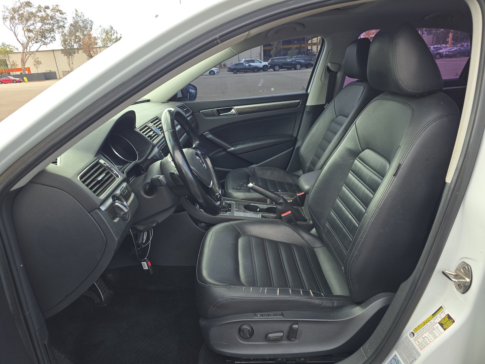 2016 Volkswagen Passat 3.6L SEL Premium FWD