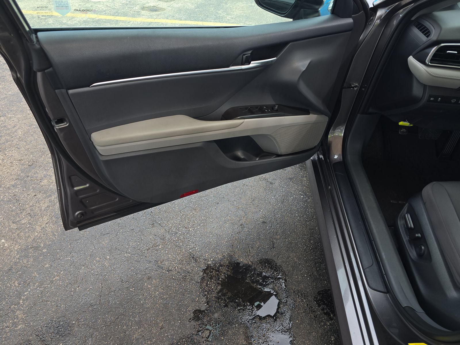 2024 Toyota Camry LE FWD