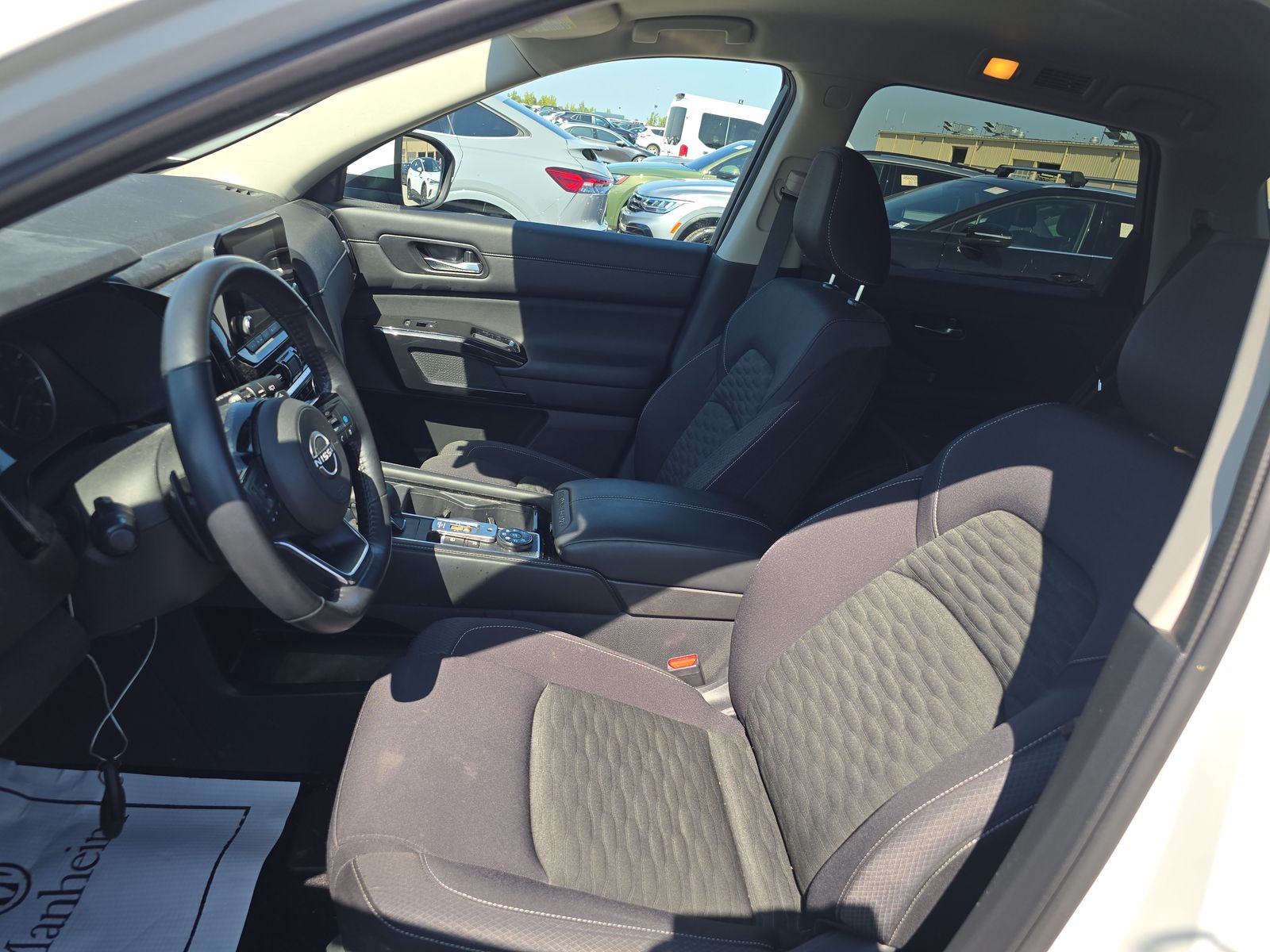 2022 Nissan Pathfinder SV AWD