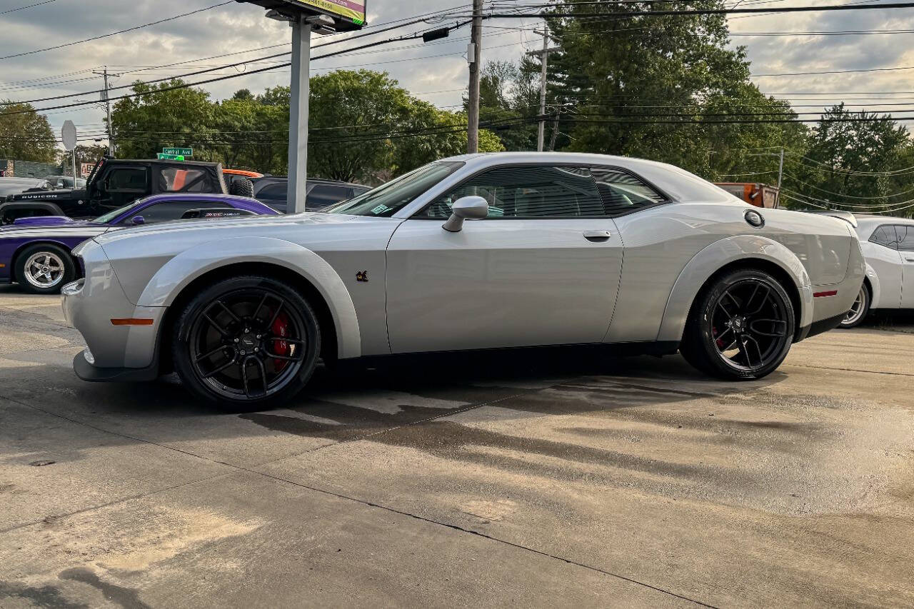 2022 Dodge Challenger R/T Scat Pack Widebody RWD