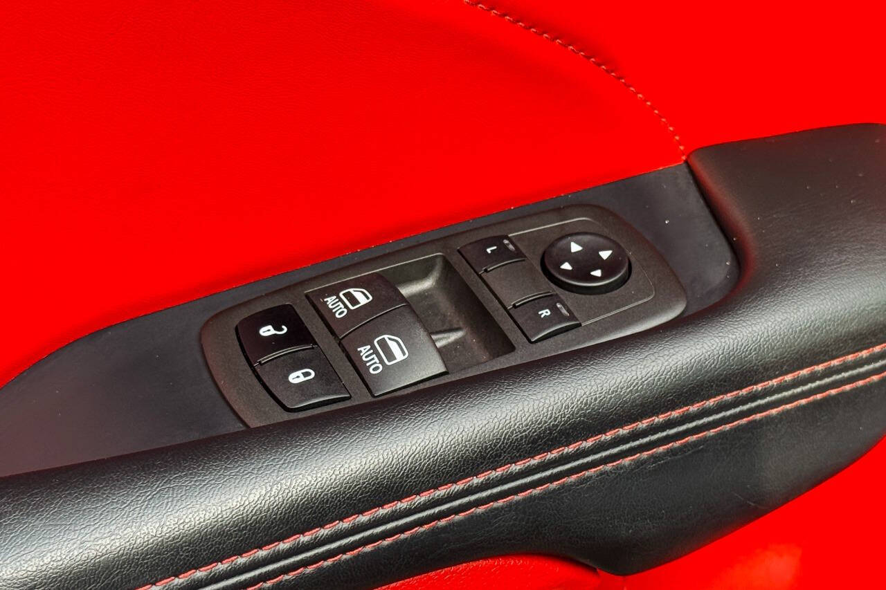 2022 Dodge Challenger R/T Scat Pack Widebody RWD