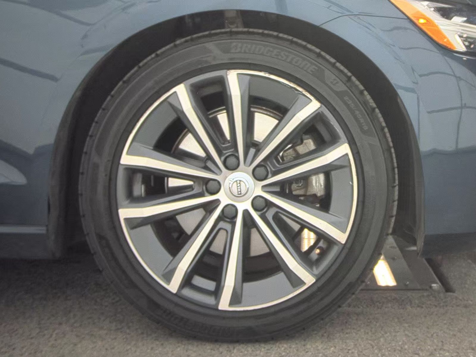 2022 Volvo S60 B5 Inscription FWD