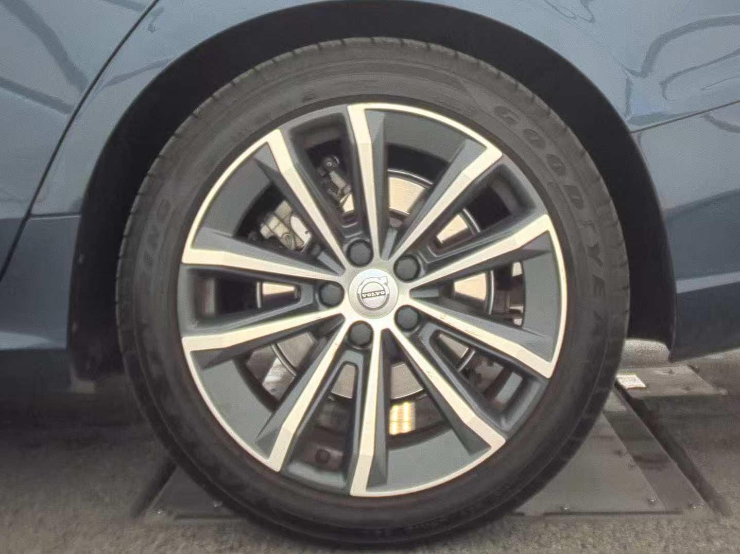 2022 Volvo S60 B5 Inscription FWD