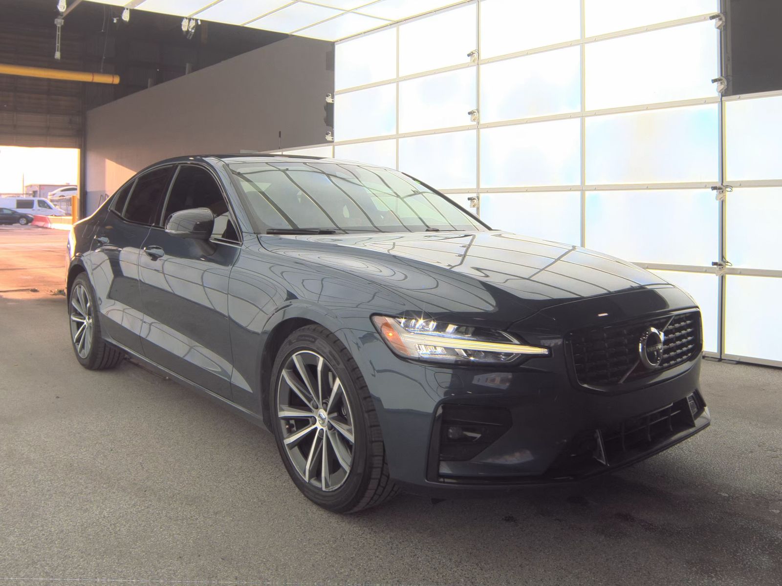 2022 Volvo S60 B5 Inscription FWD