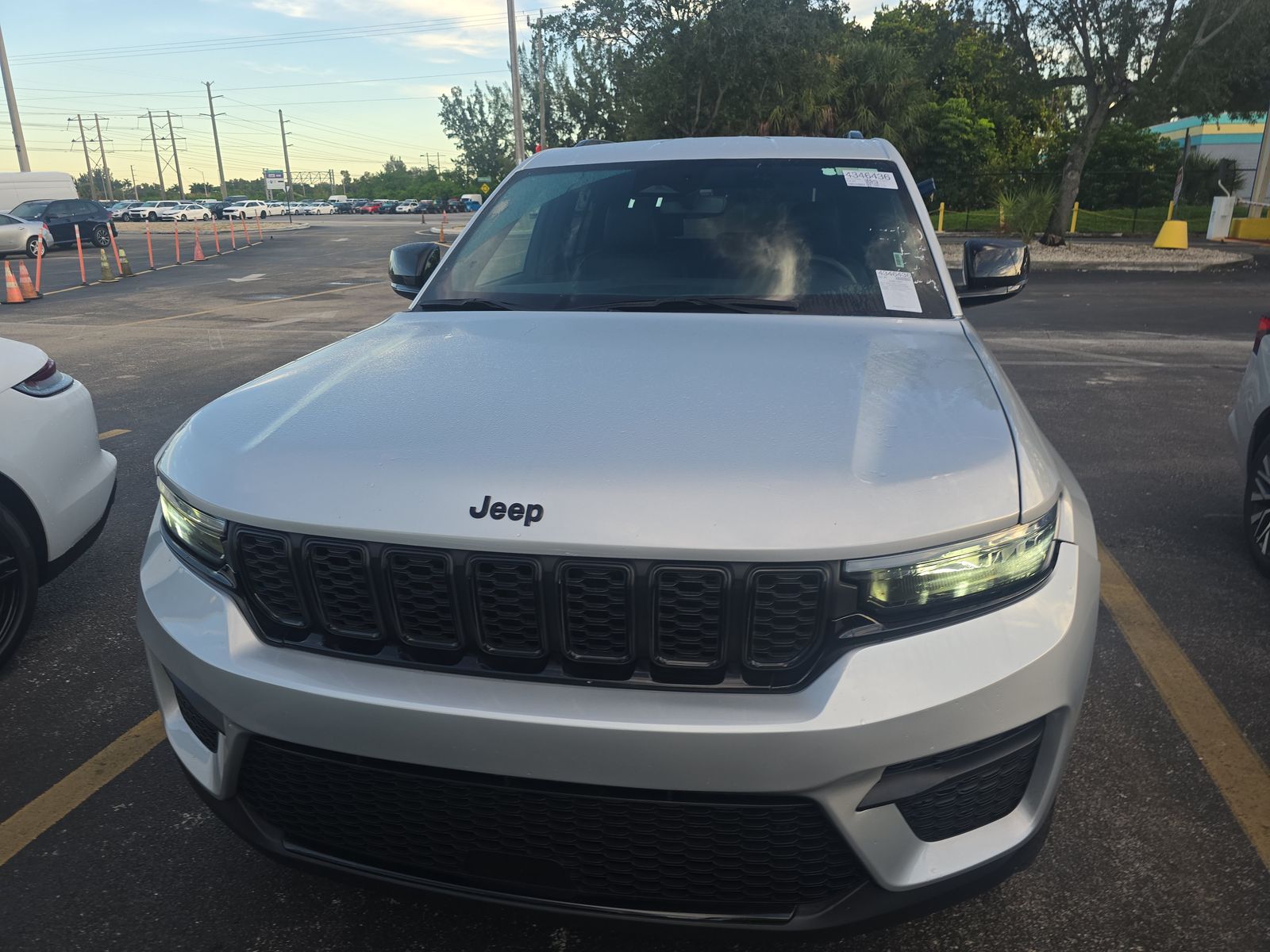 2024 Jeep Grand Cherokee Altitude AWD