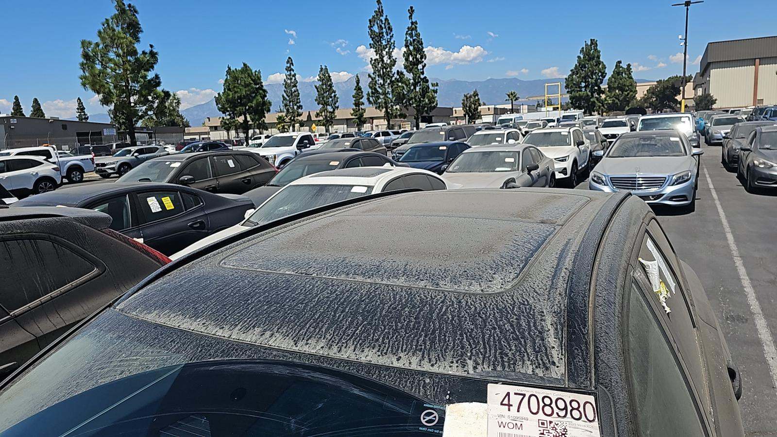 2025 Volvo XC60 B5 Plus AWD