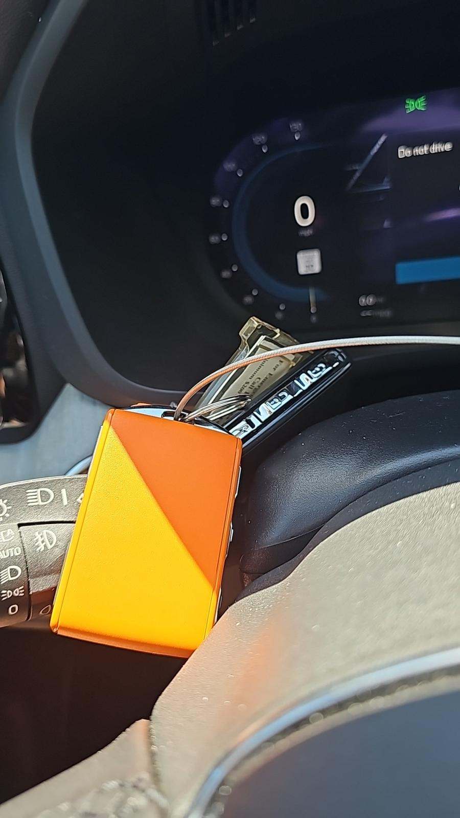 2025 Volvo XC60 B5 Plus AWD