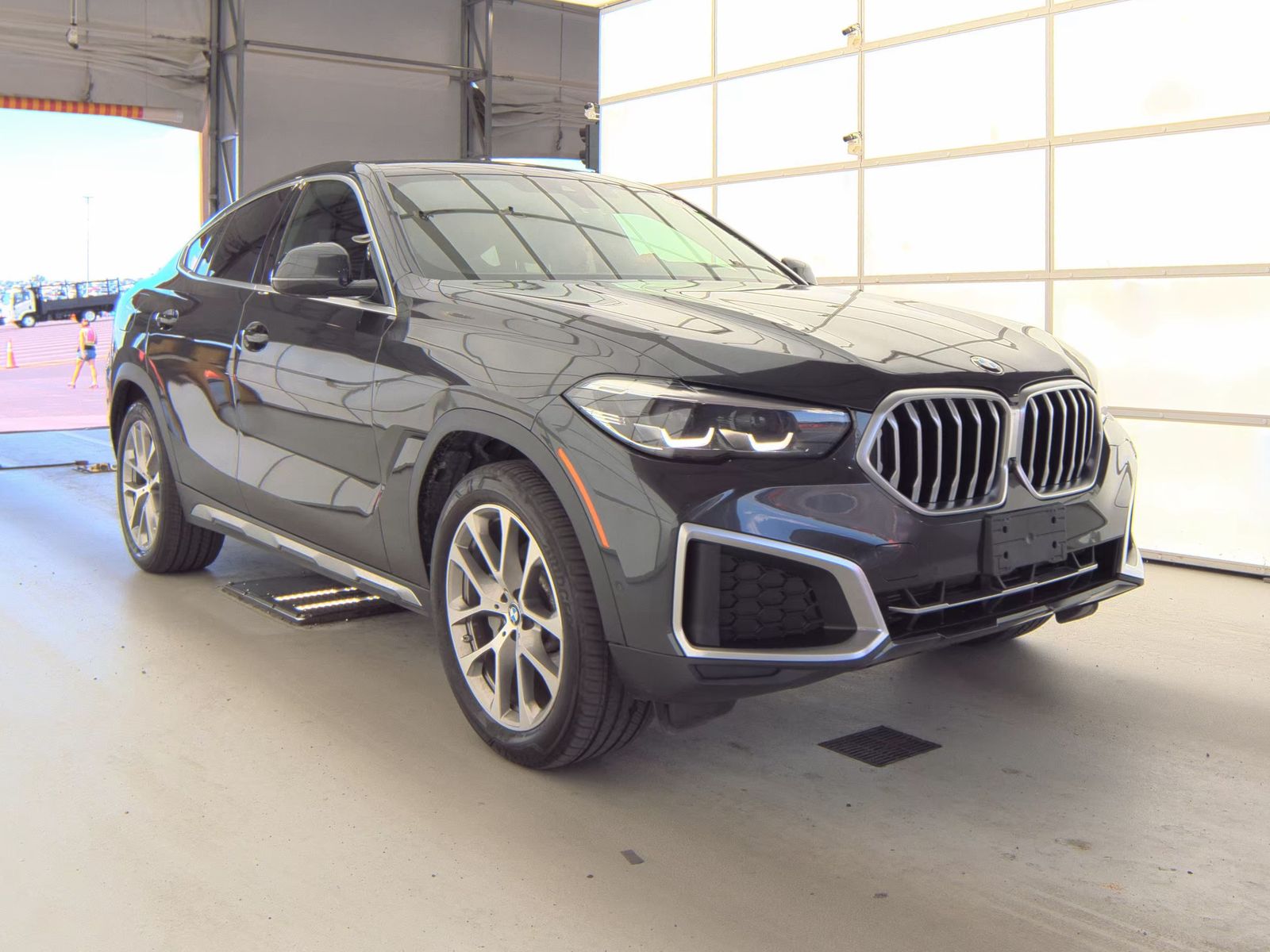 2022 BMW X6 xDrive40i AWD