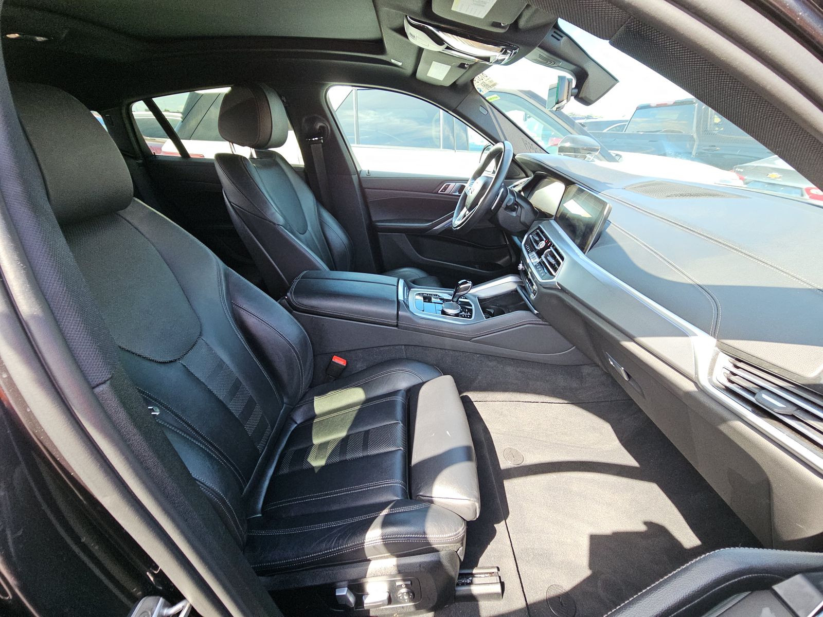 2022 BMW X6 xDrive40i AWD