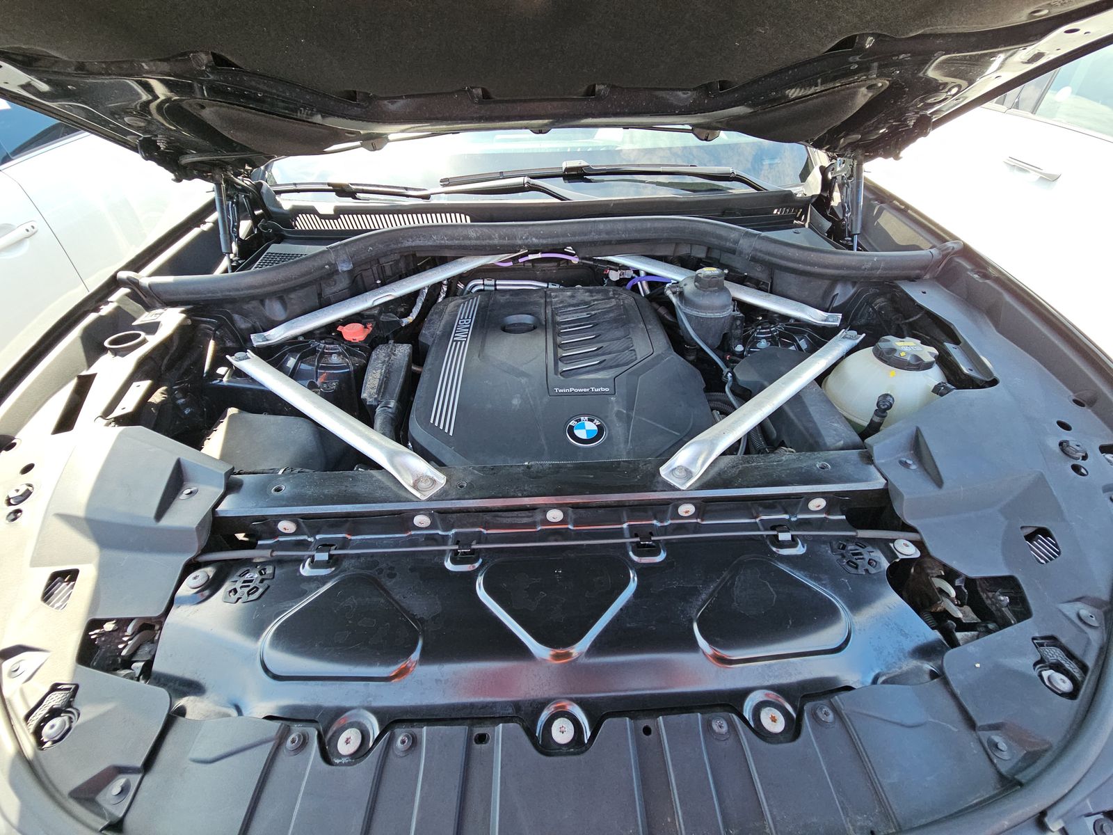 2022 BMW X6 xDrive40i AWD