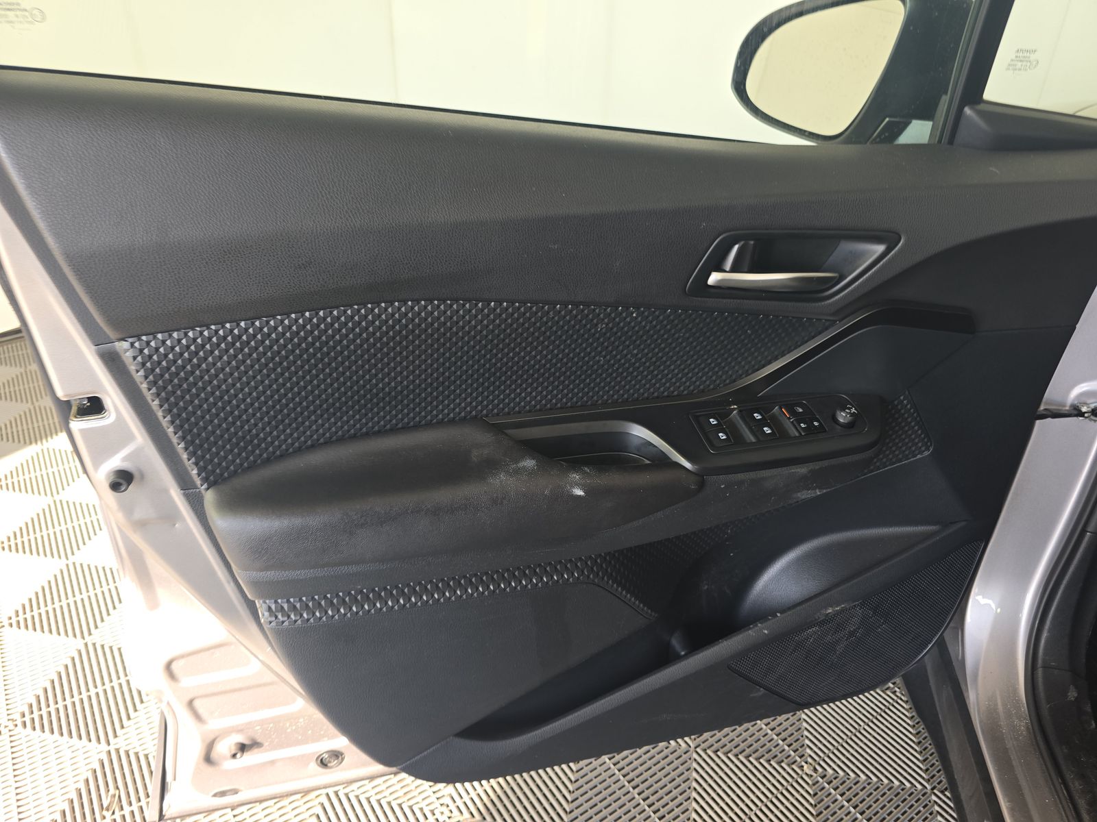 2018 Toyota C-HR XLE FWD