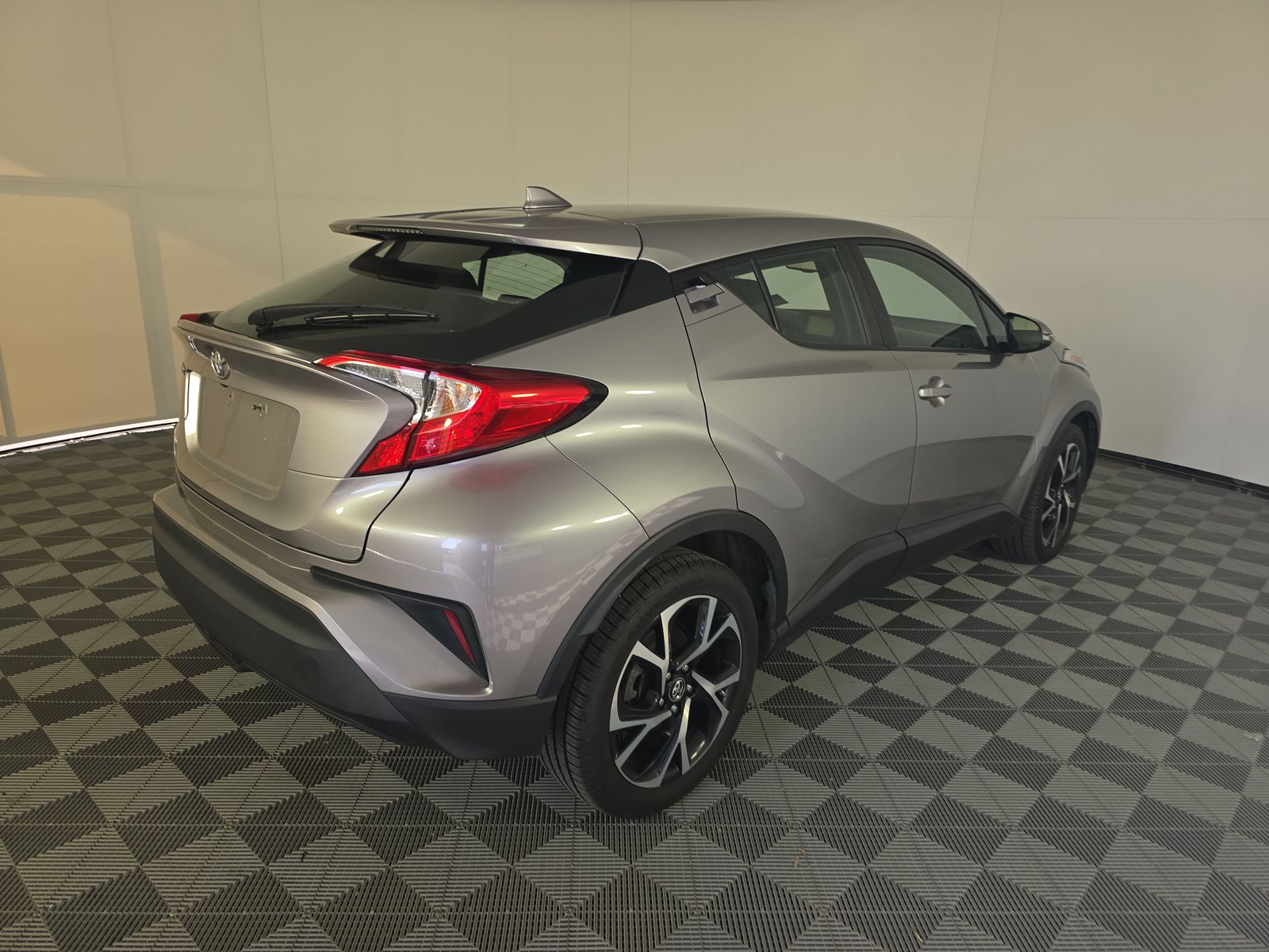 2018 Toyota C-HR XLE FWD