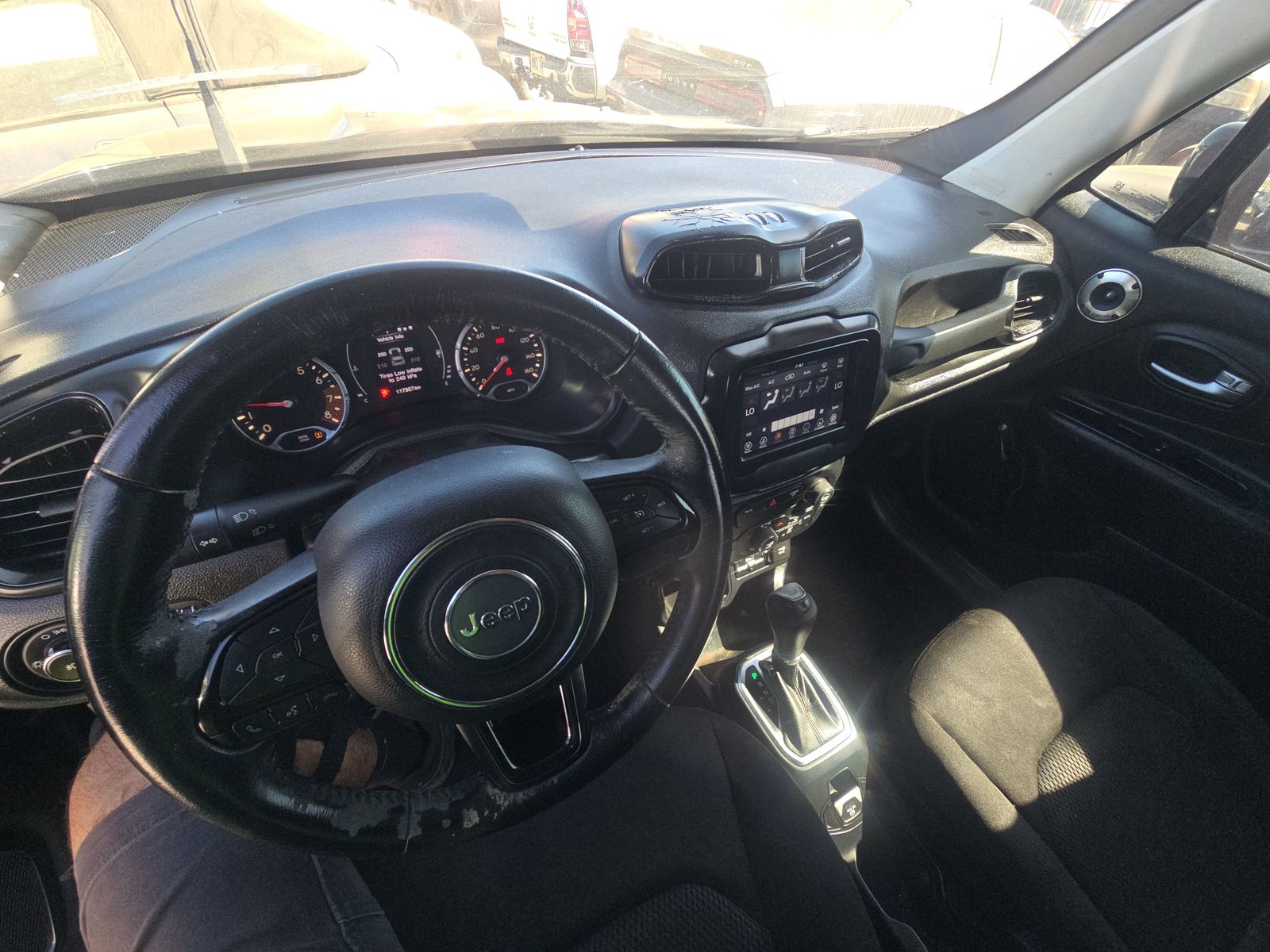 2019 Jeep Renegade Latitude Altitude Edition FWD