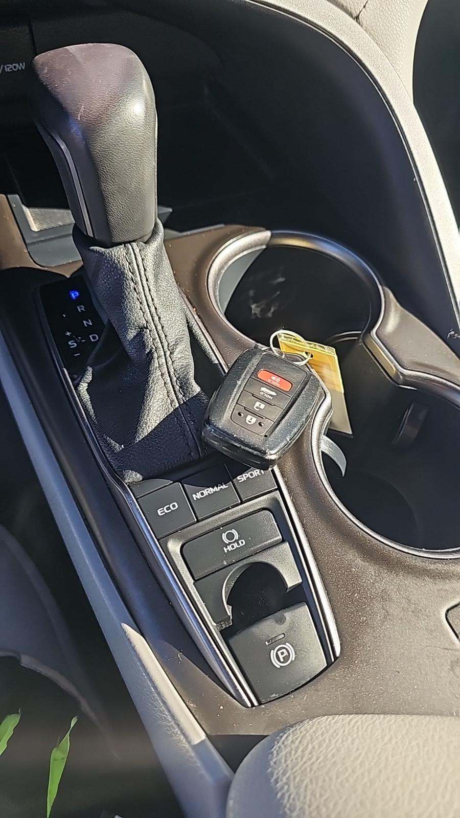 2022 Toyota Camry SE AWD