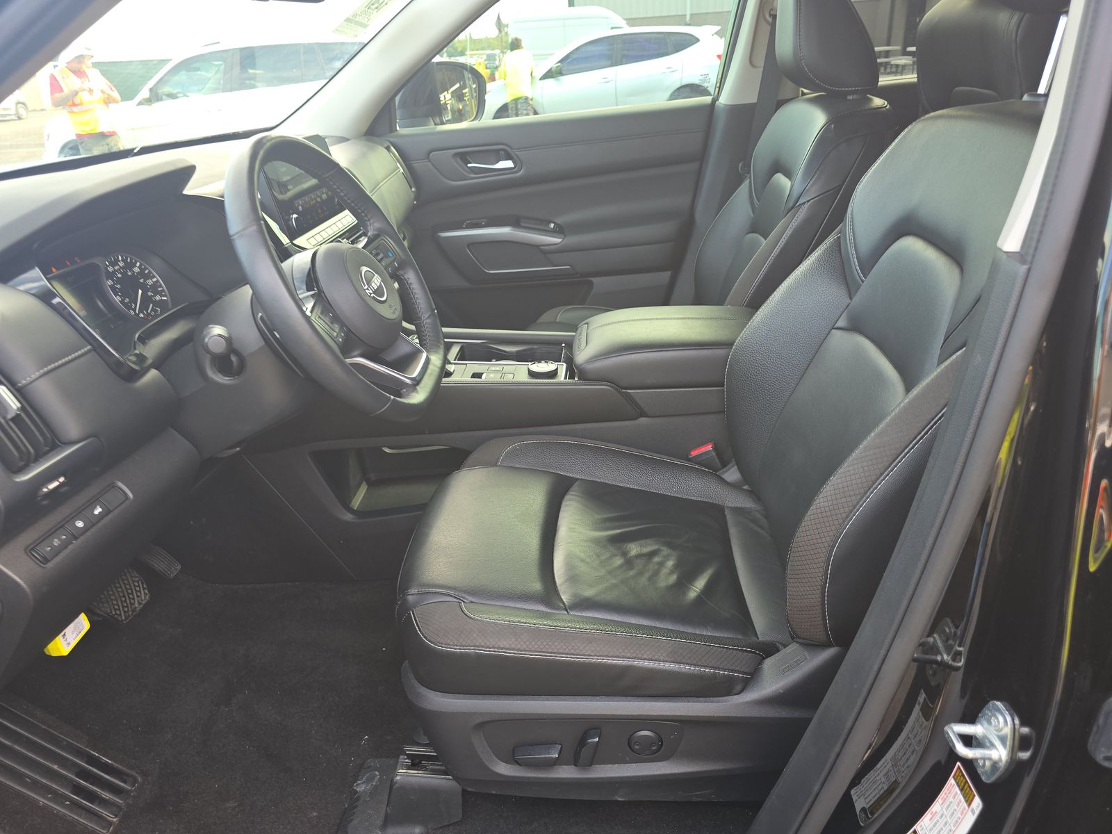 2023 Nissan Pathfinder SL AWD