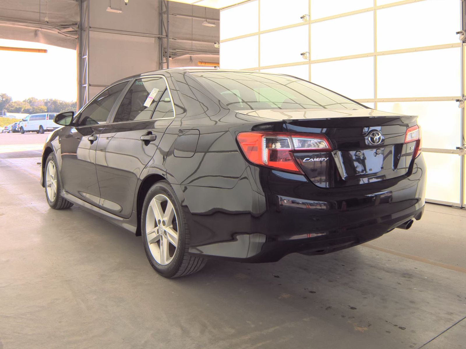 2012 Toyota Camry SE FWD