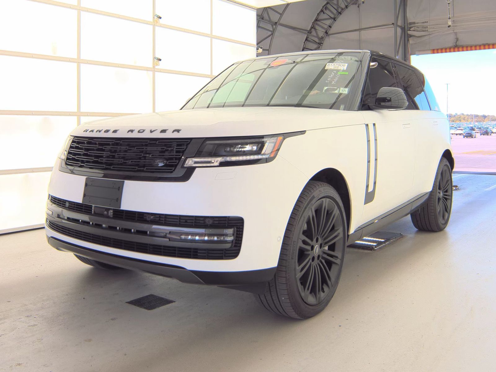 2025 Land Rover Range Rover SE