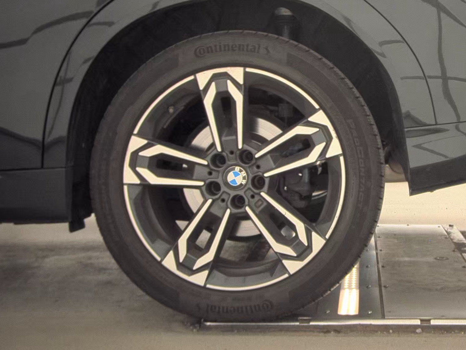 2025 BMW X2 xDrive28i AWD