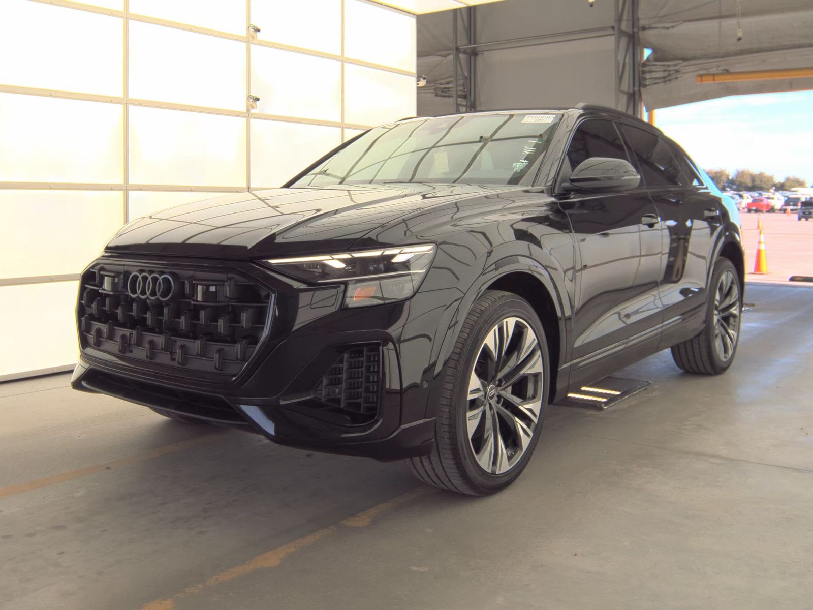2025 Audi Q8 Premium 55 TFSI