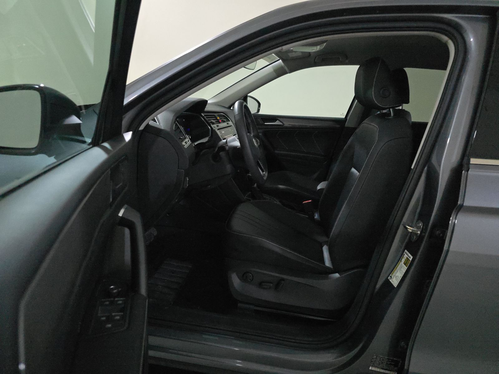 2024 Volkswagen Tiguan 2.0T SE AWD