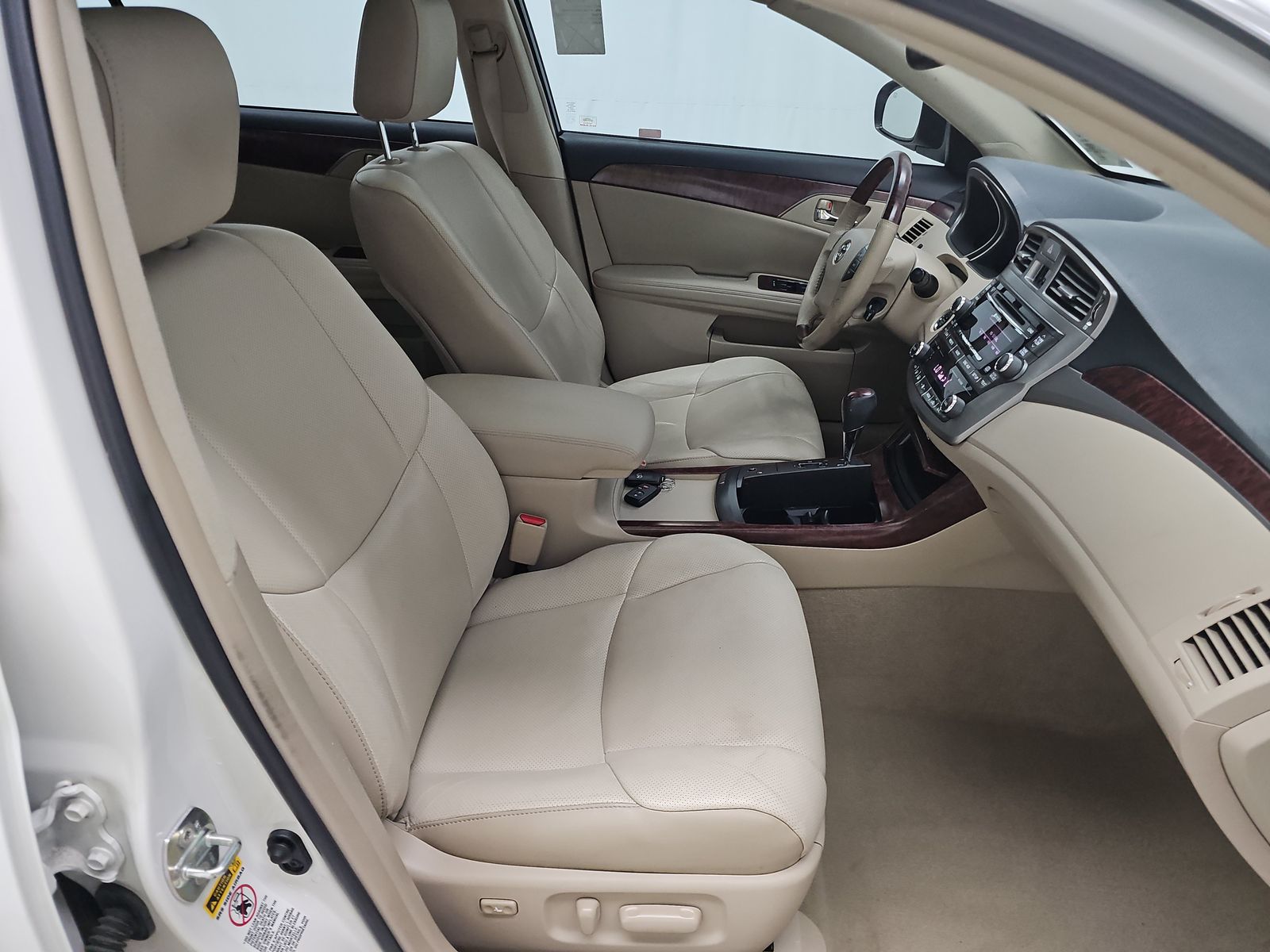 2011 Toyota Avalon Limited FWD