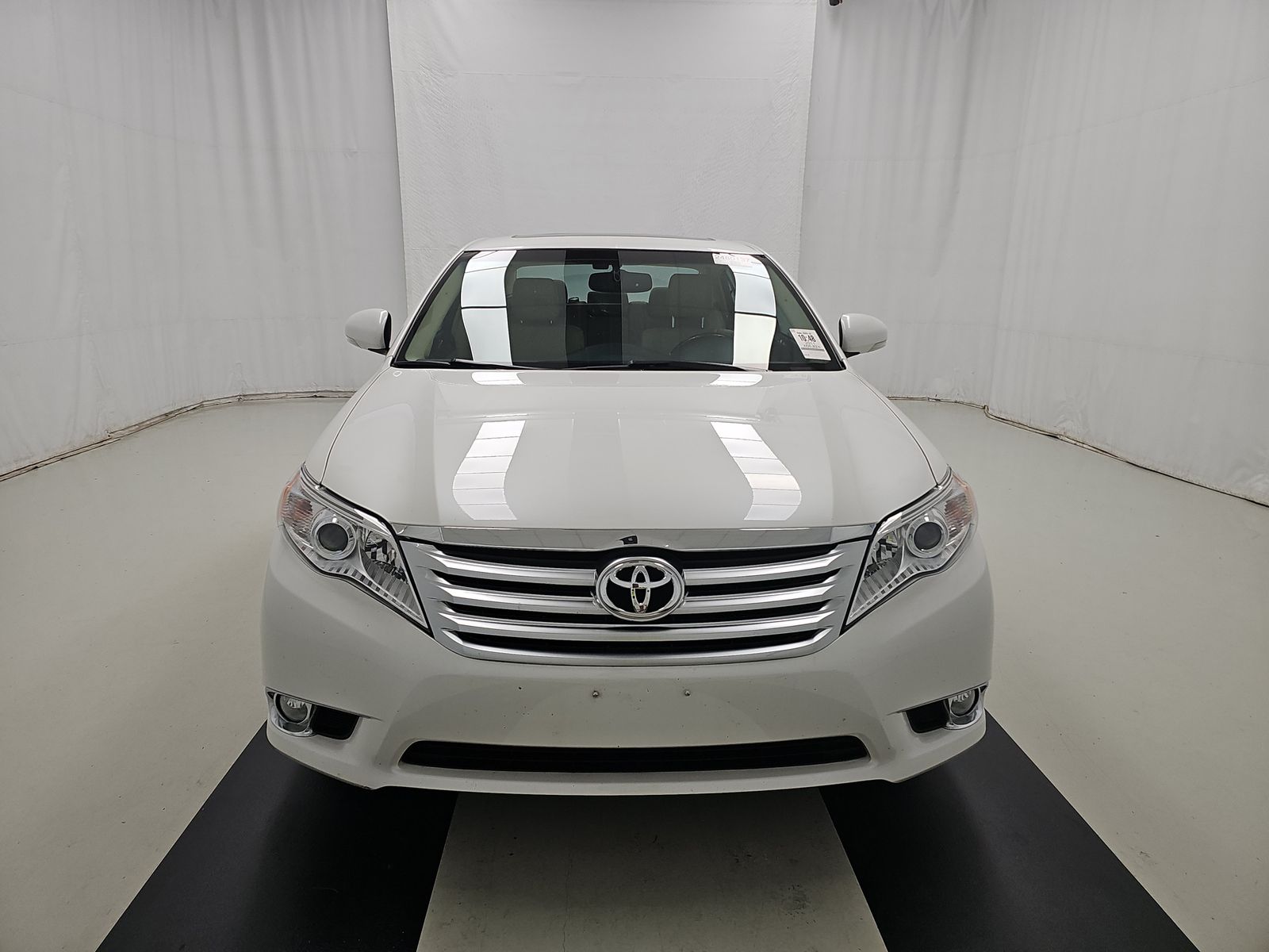 2011 Toyota Avalon Limited FWD