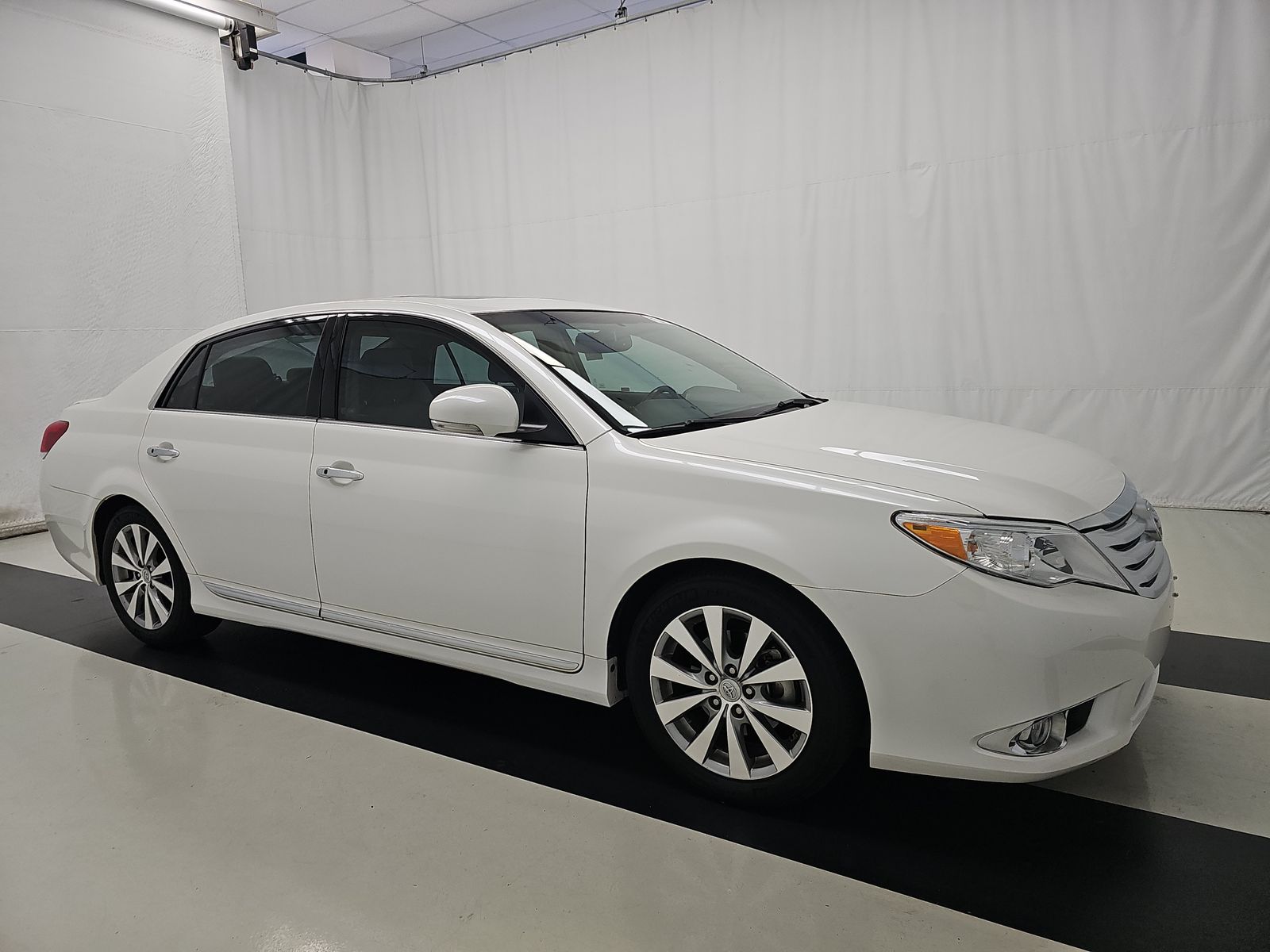 2011 Toyota Avalon Limited FWD