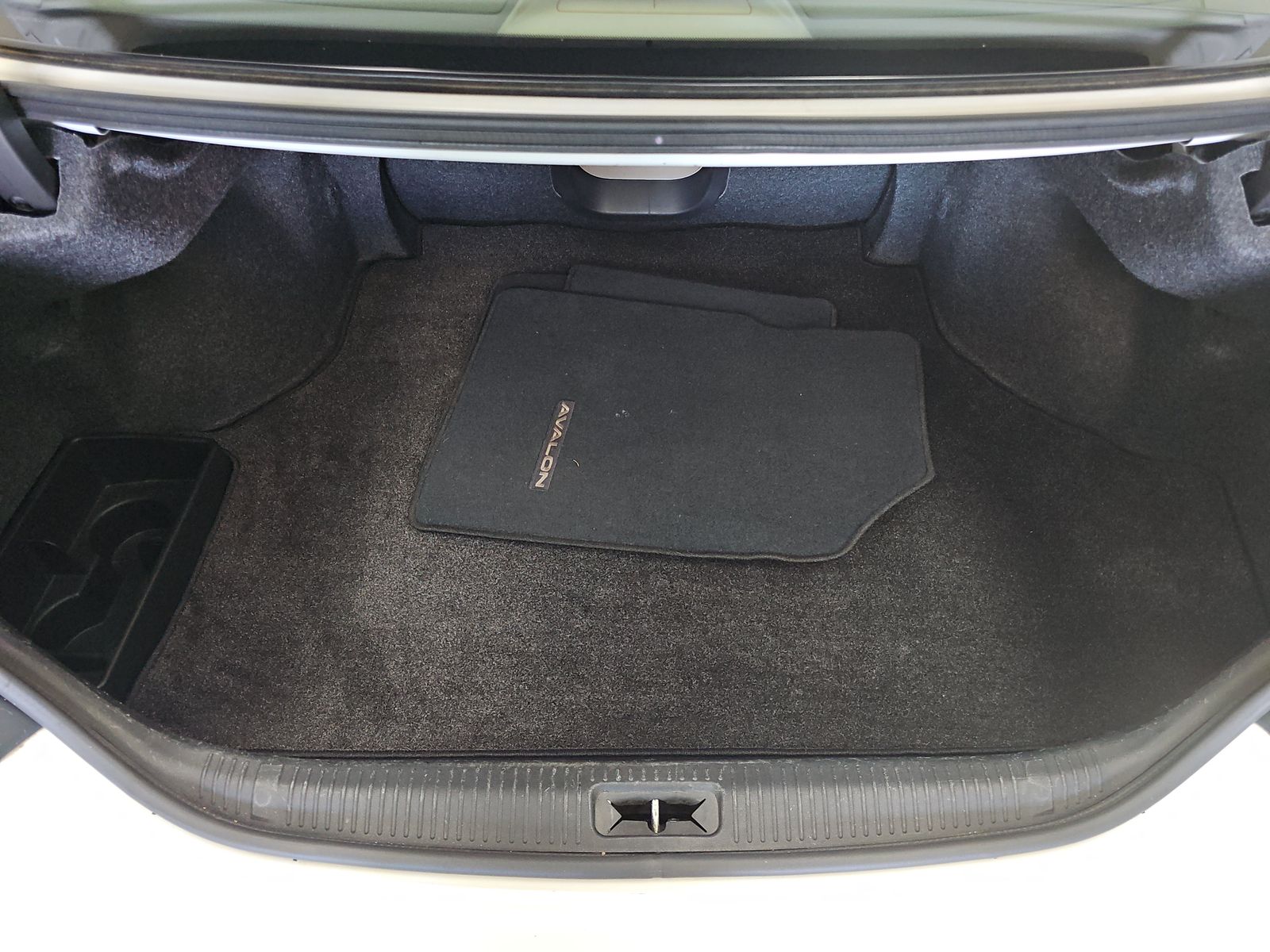 2011 Toyota Avalon Limited FWD