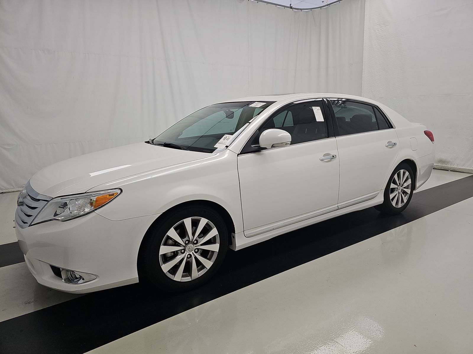 2011 Toyota Avalon Limited FWD