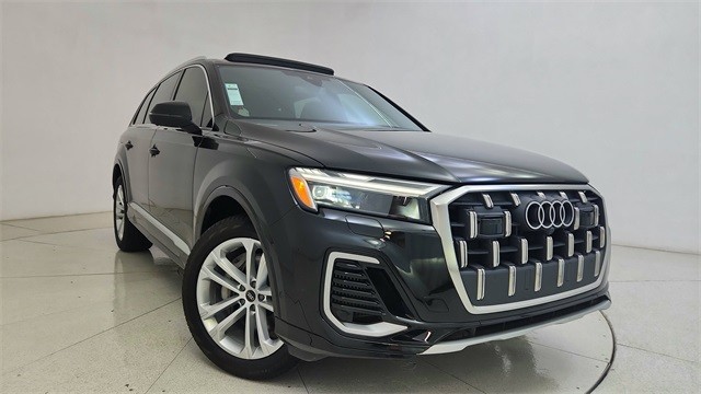 2025 Audi Q7 Premium 55 TFSI