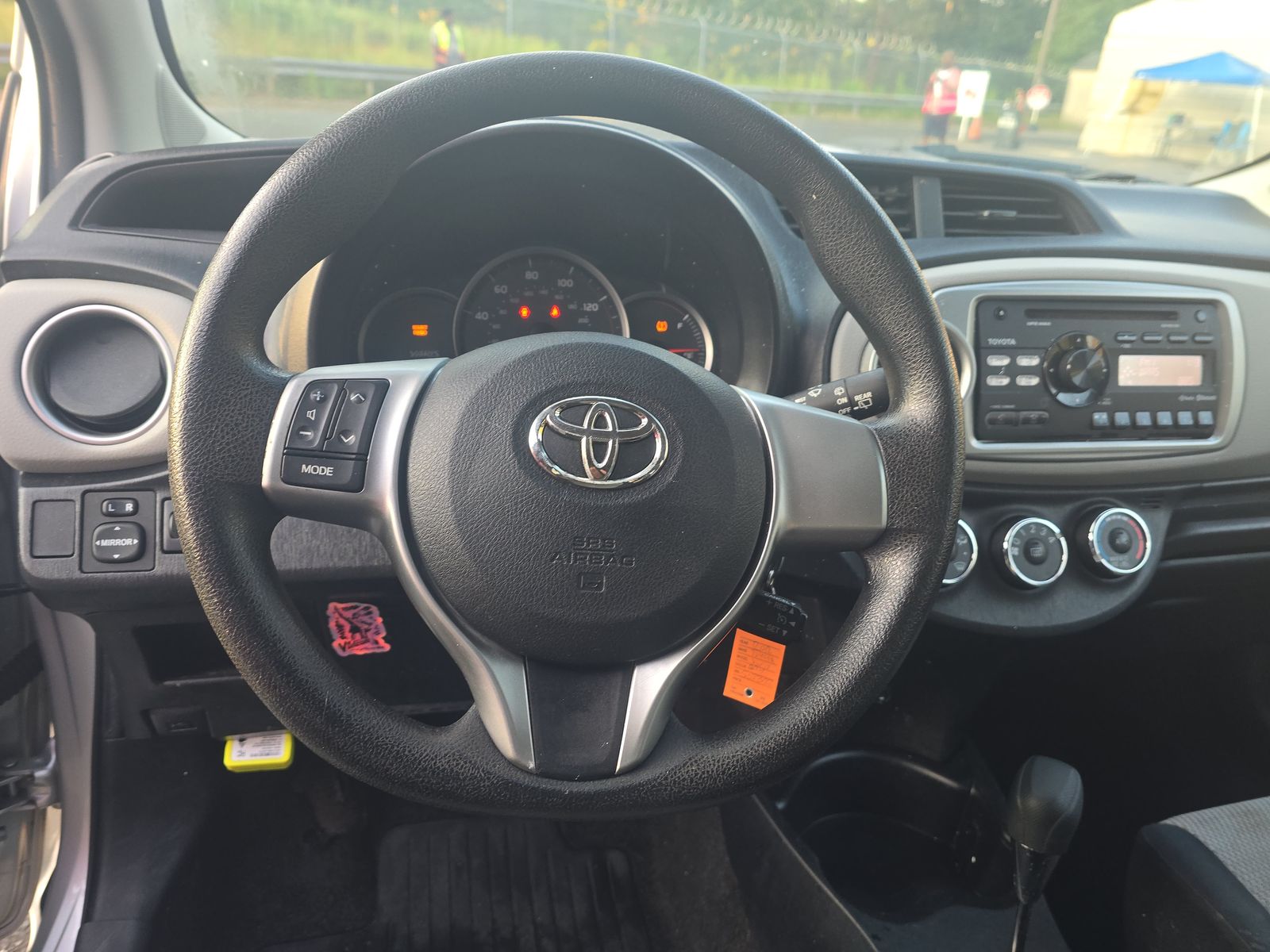 2012 Toyota Yaris LE FWD