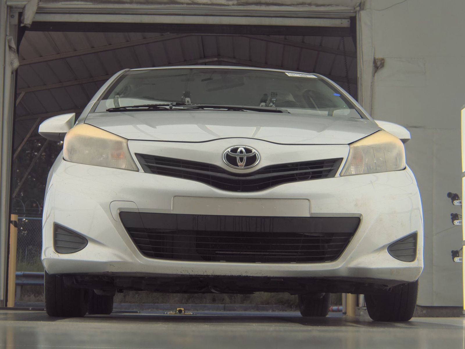 2012 Toyota Yaris LE FWD