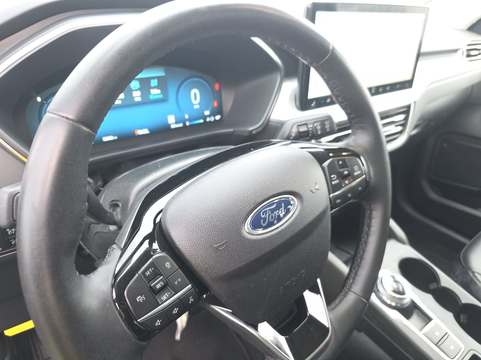 2023 Ford Escape Hybrid Platinum FWD