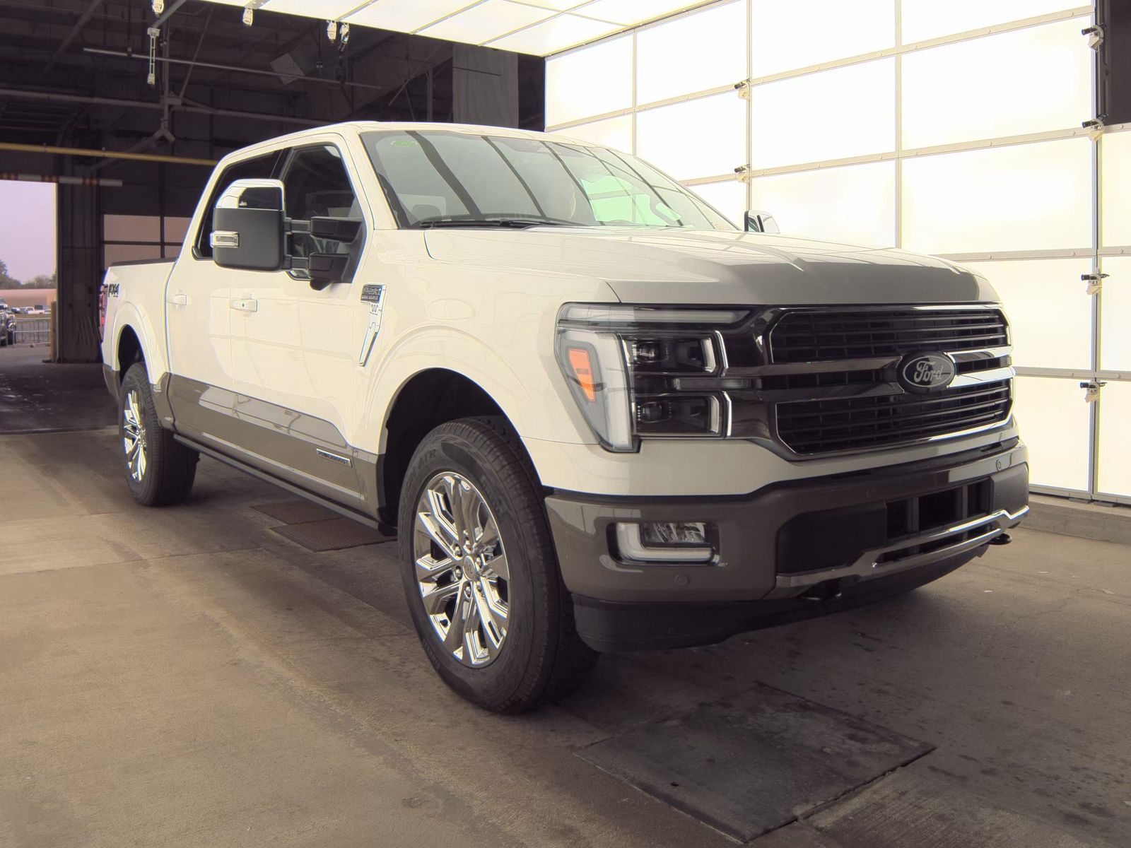 2025 Ford F-150 Hybrid King Ranch AWD