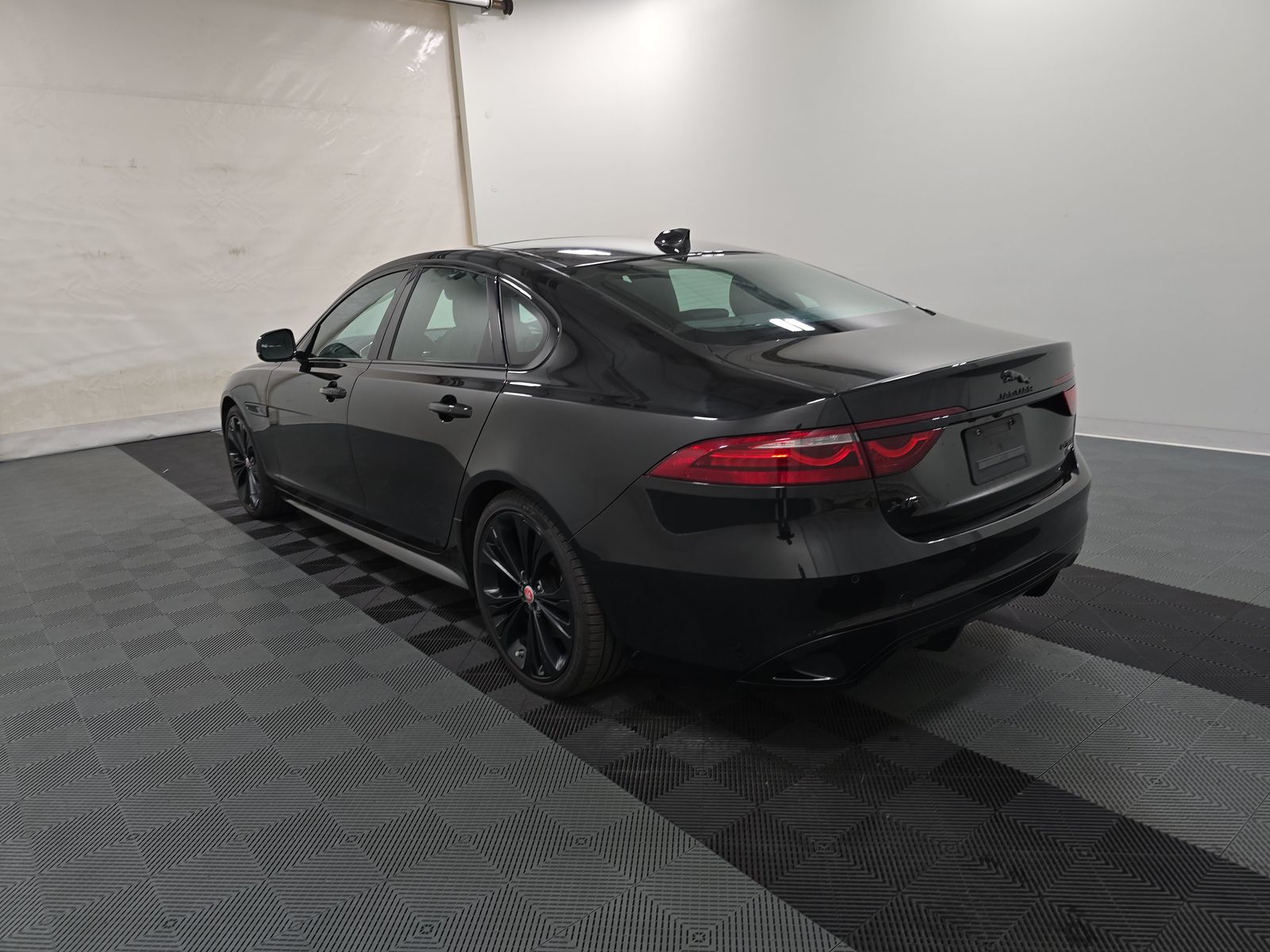 2022 Jaguar XF R-Dynamic SE AWD