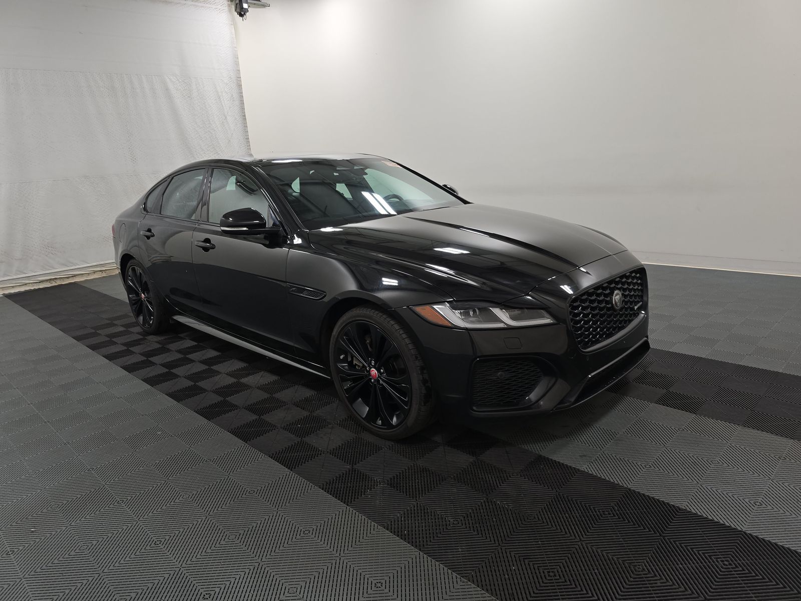 2022 Jaguar XF R-Dynamic SE AWD