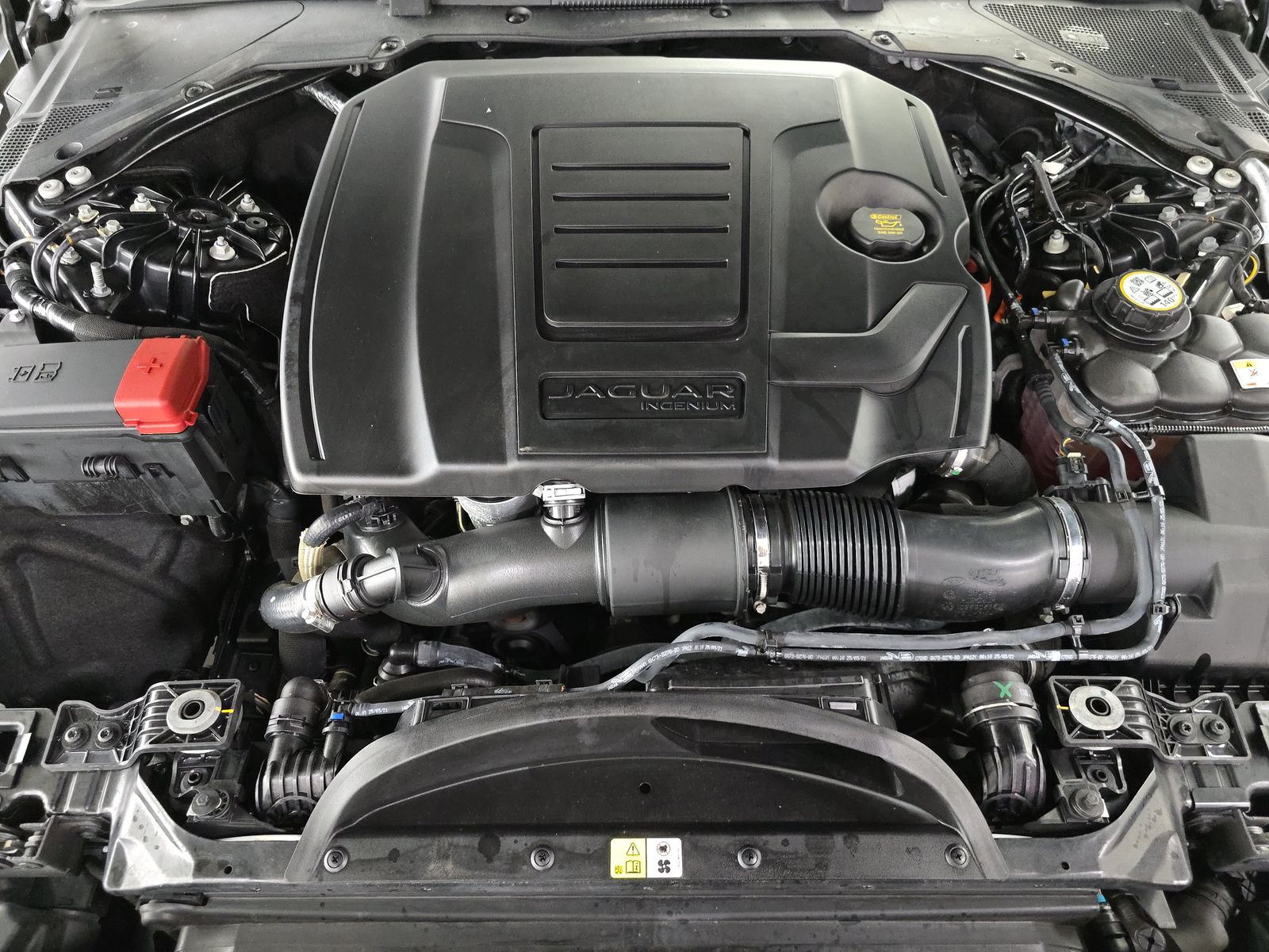 2022 Jaguar XF R-Dynamic SE AWD