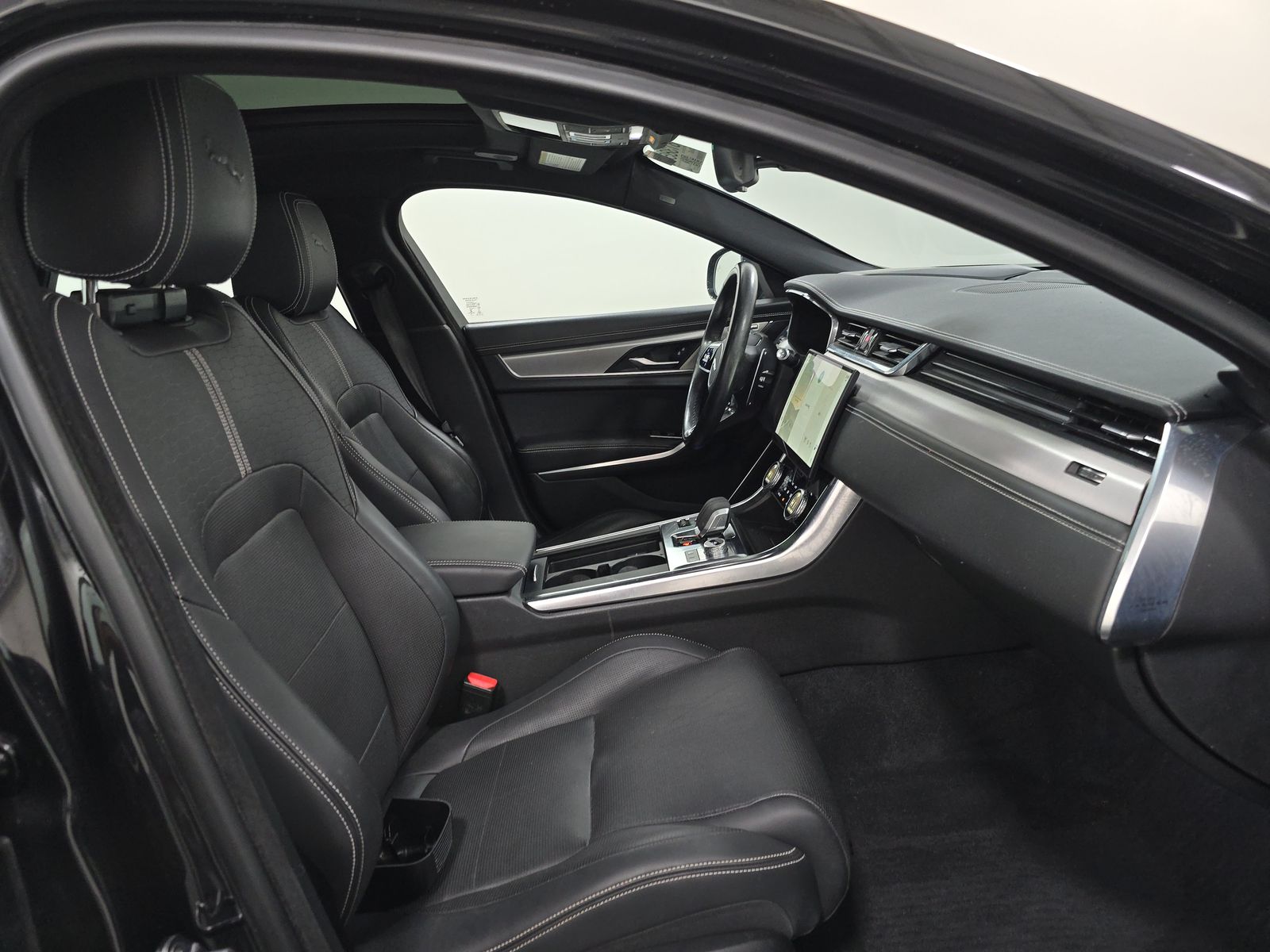 2022 Jaguar XF R-Dynamic SE AWD