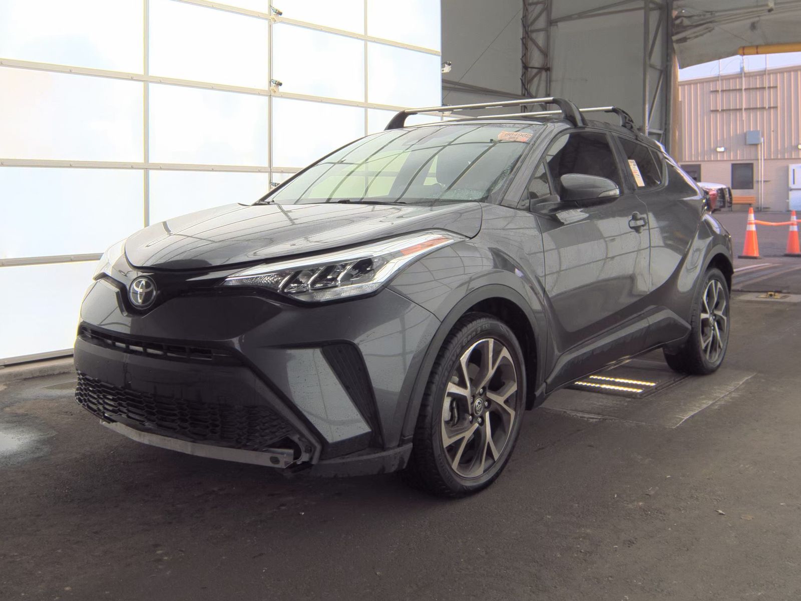 2021 Toyota C-HR XLE FWD